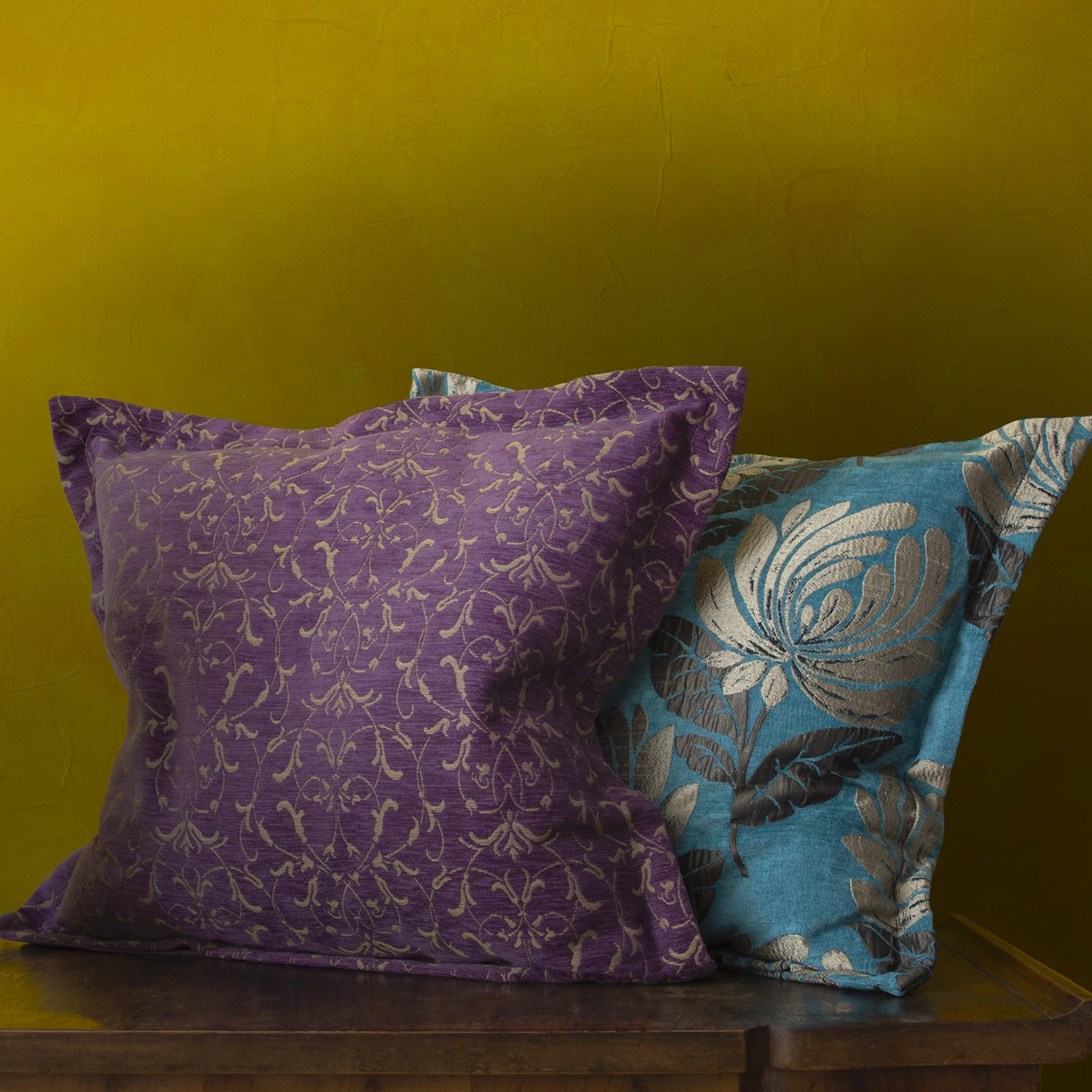 Set of 2 Over-Sized Purple Damascus Cushions  - Alternative view 5