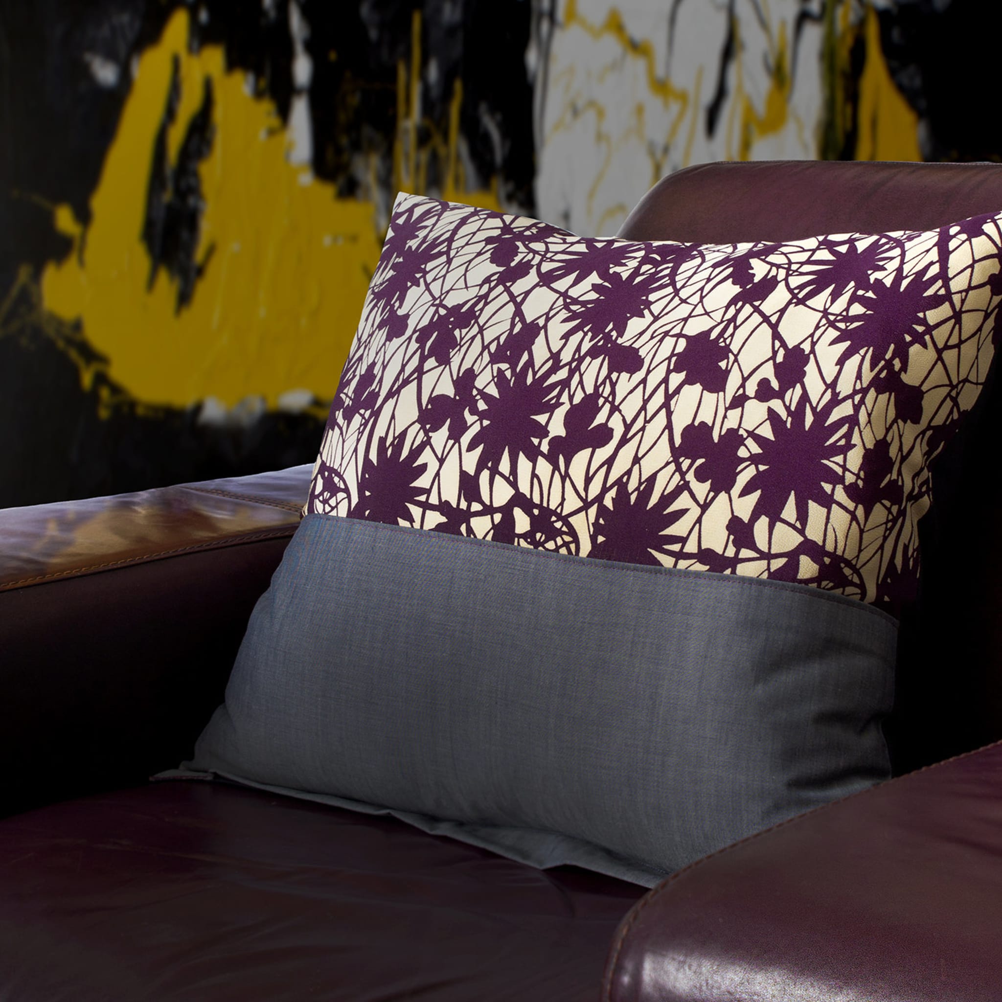 Set of 2 Purple Woods Throw Cushions - Alternative view 4