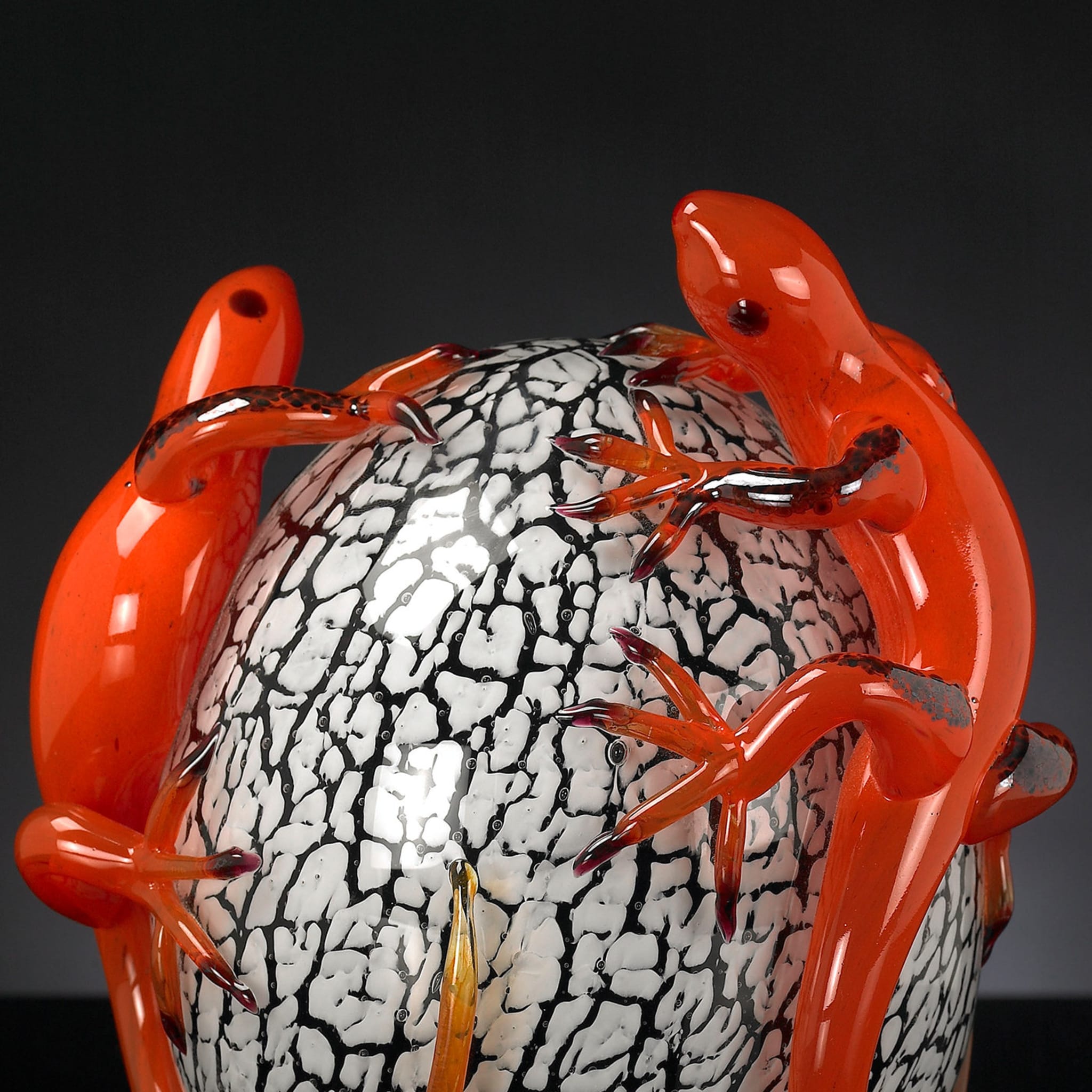Crystal Egg With Red Glass Geckos  - Alternative view 1