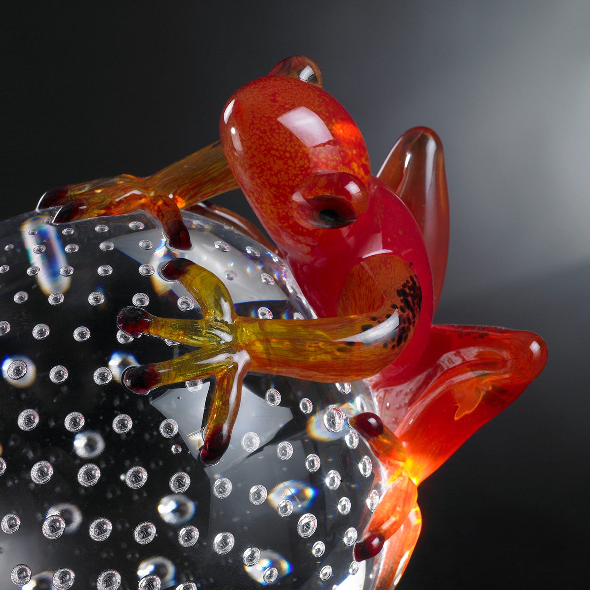 Red Glass Frog On Sphere - Alternative view 2