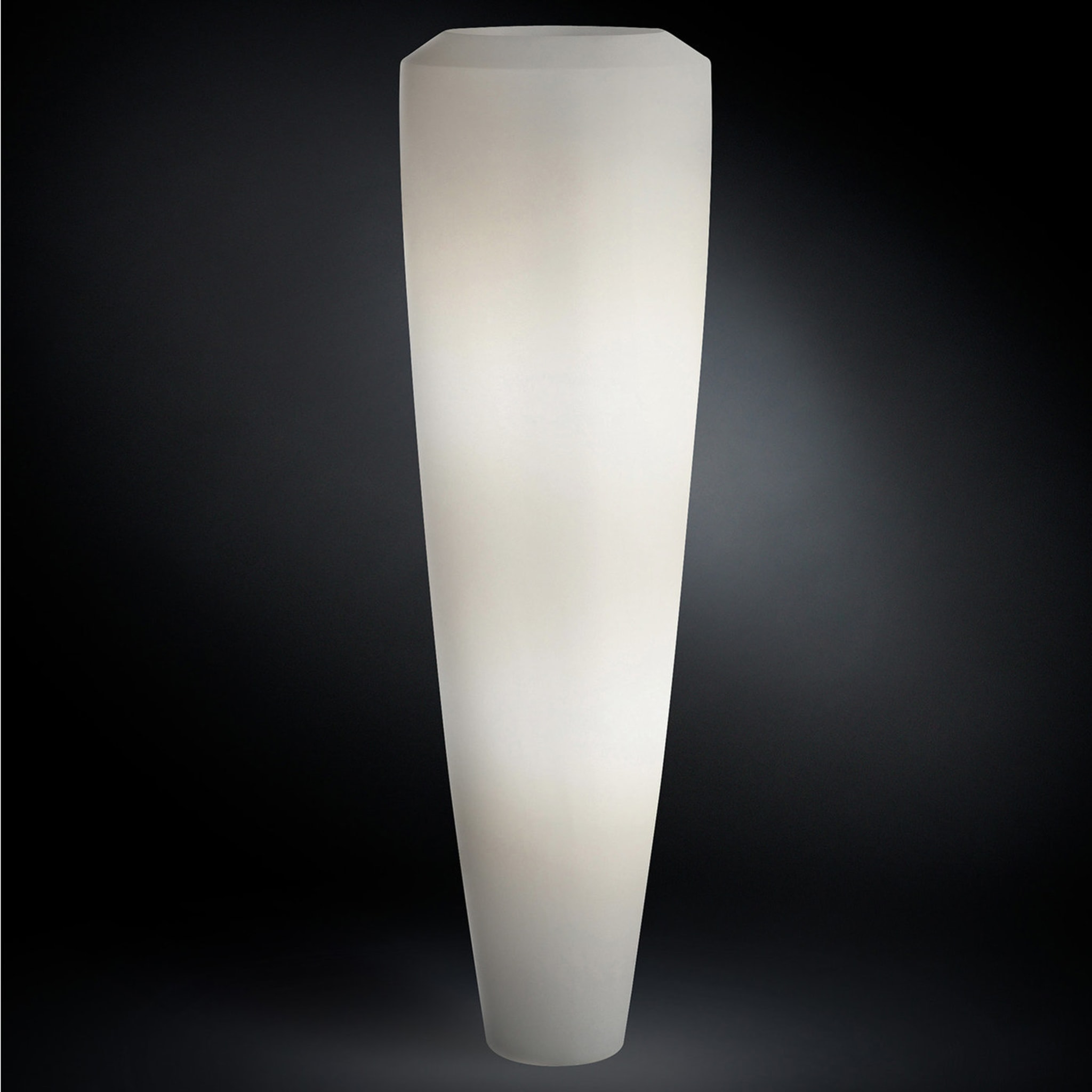 Obice Large Ivory Floor Lamp - Alternative view 1