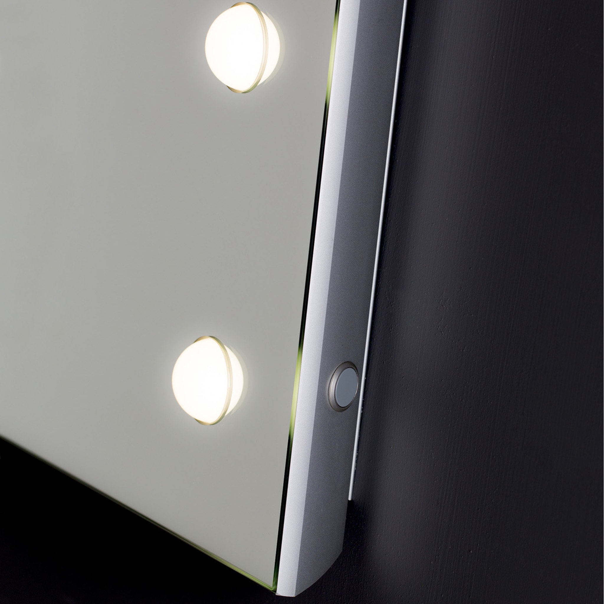 Divino XL Lighted Wall Mirror - Alternative view 4