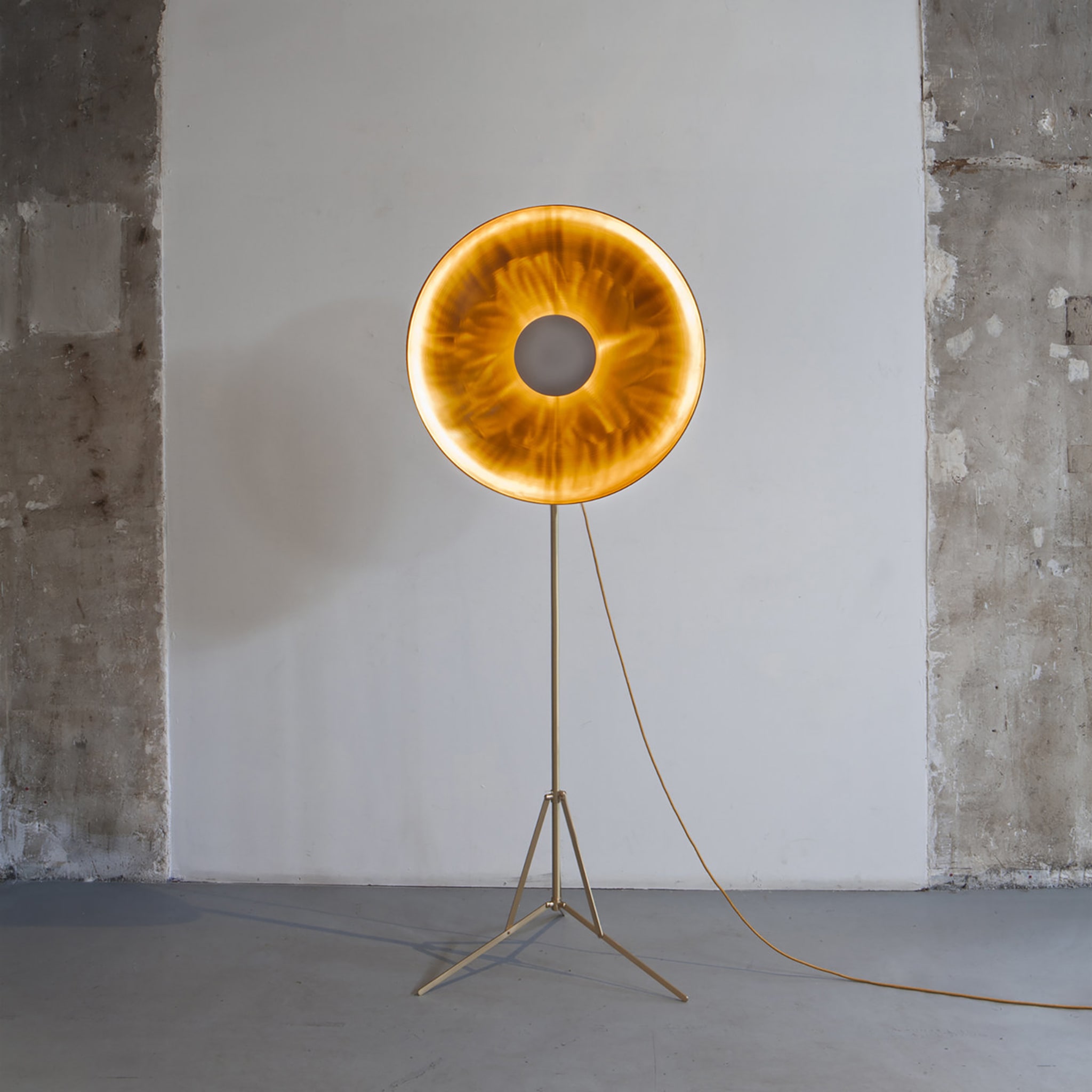 Parabola Copper Floor Lamp - Alternative view 3