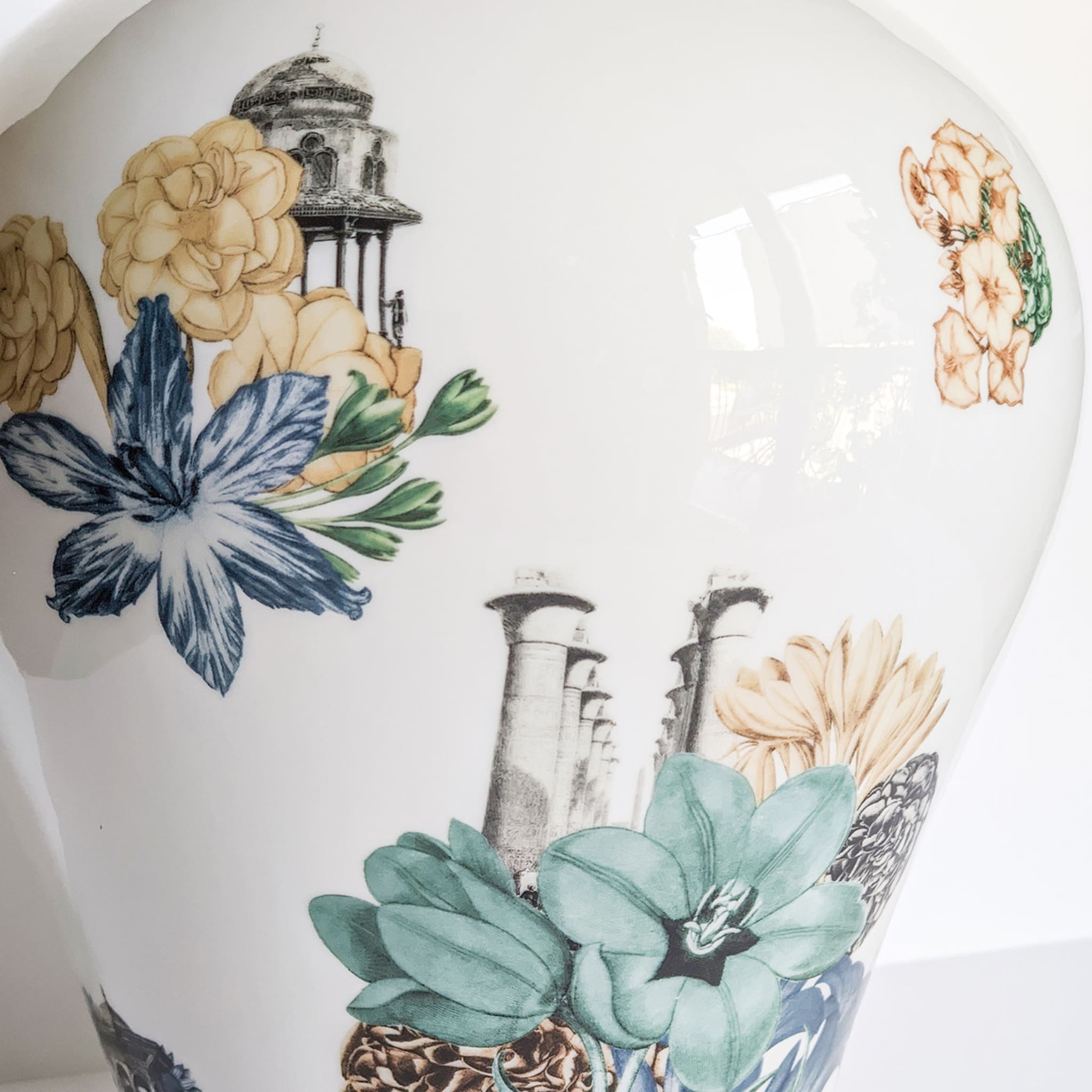 Cairo Amphora Porcelain Vase With Flowers And Architectures H32Cm - Alternative view 4