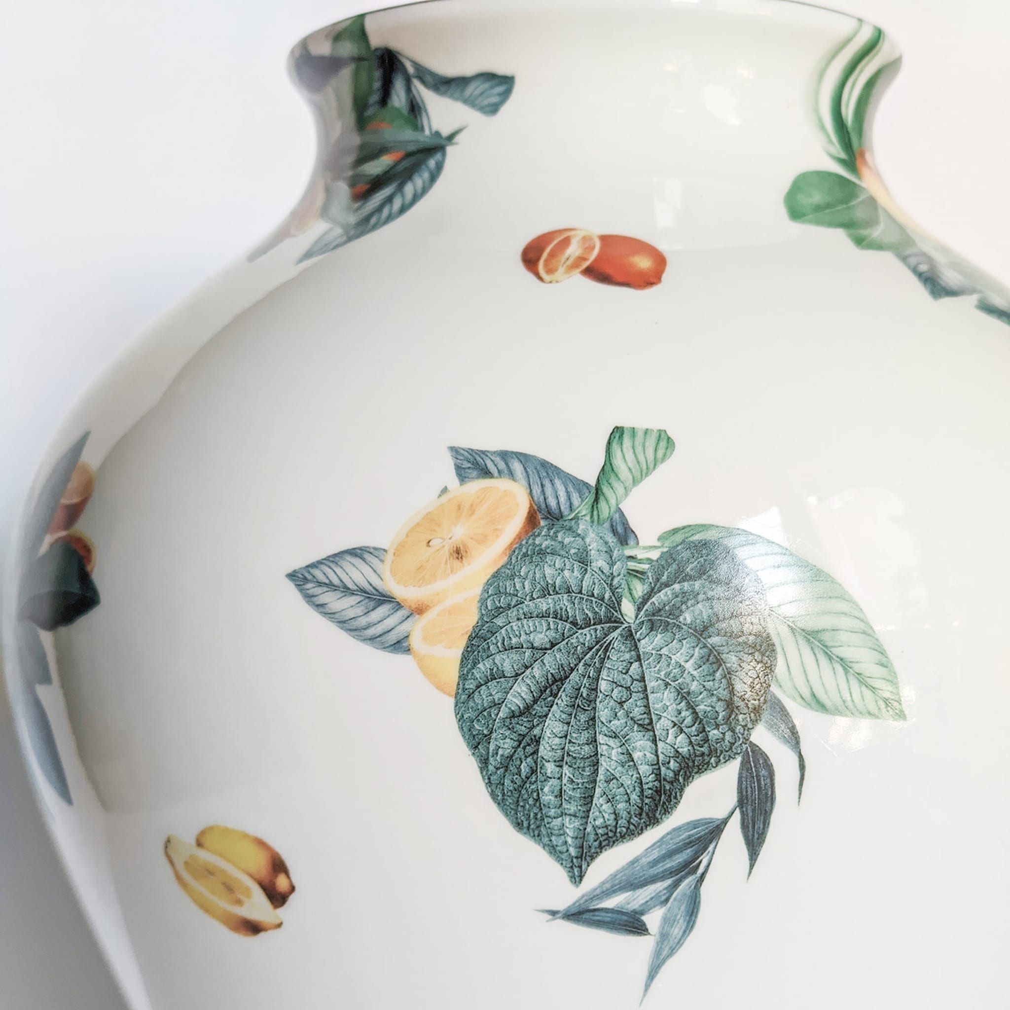 Amalfi Amphora Porcelain Vase With Leaves And Citrus Fruits H32Cm - Alternative view 3