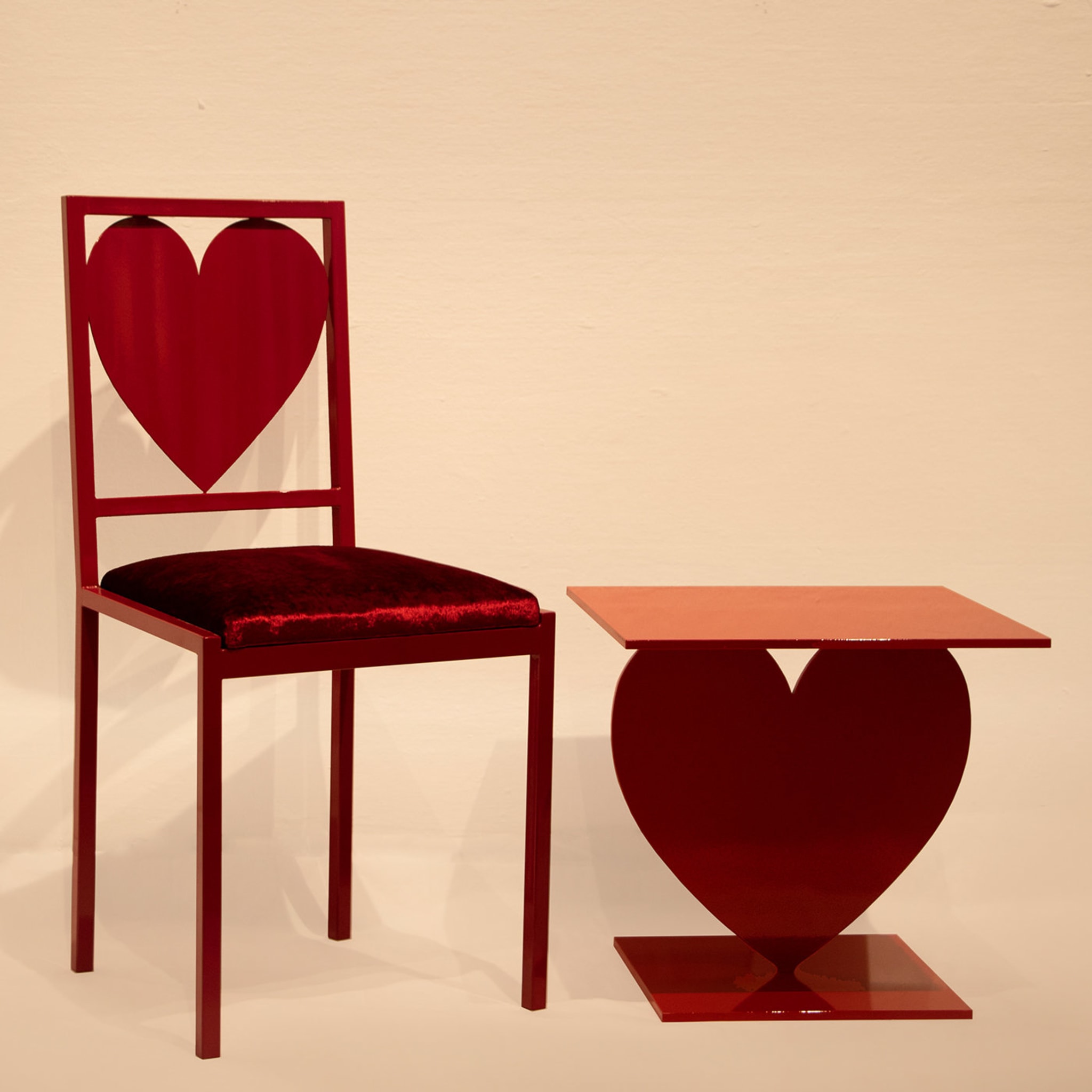 Heart Chair - Alternative view 1