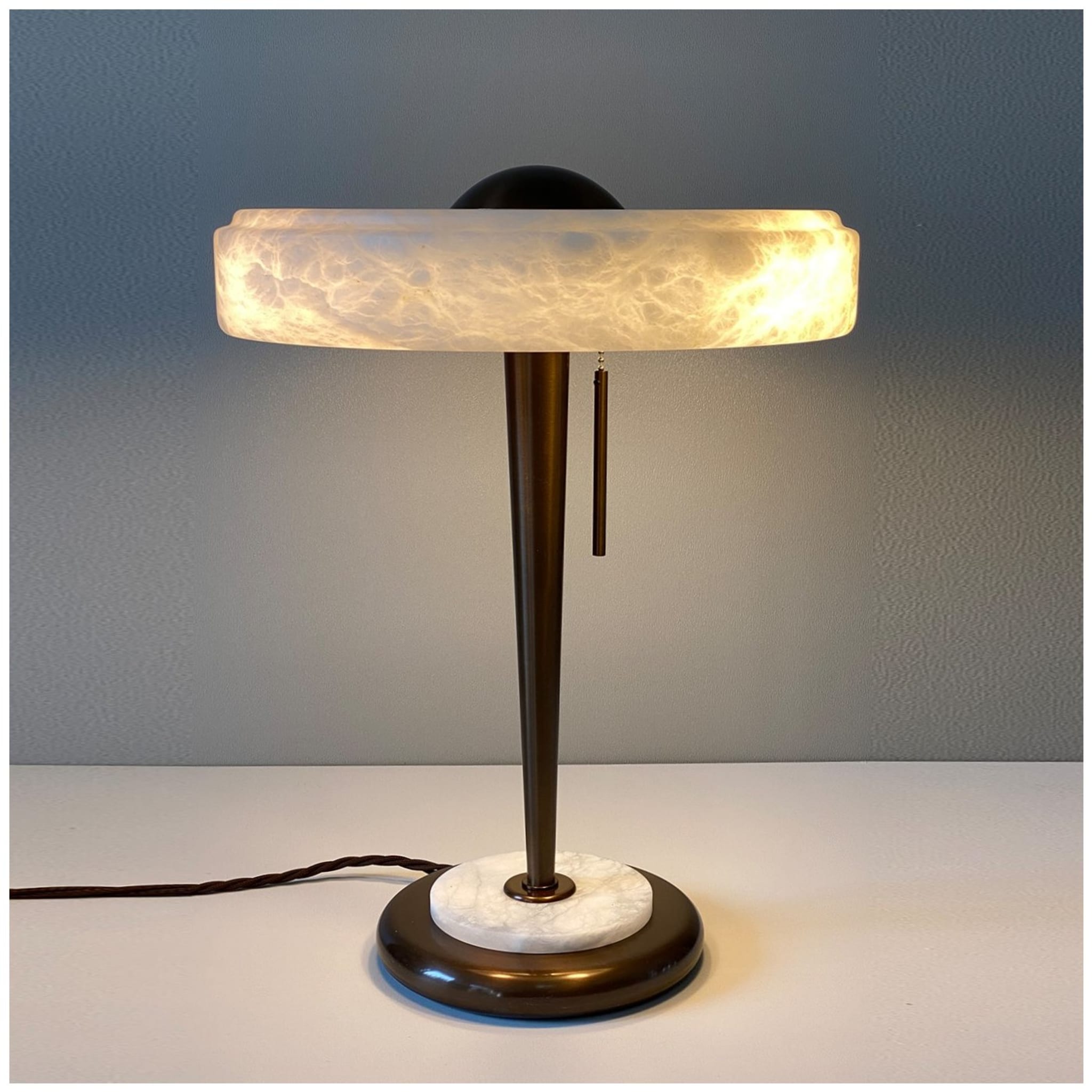 "Benny" Table Lamp in Bronze and Alabaster - Alternative view 1