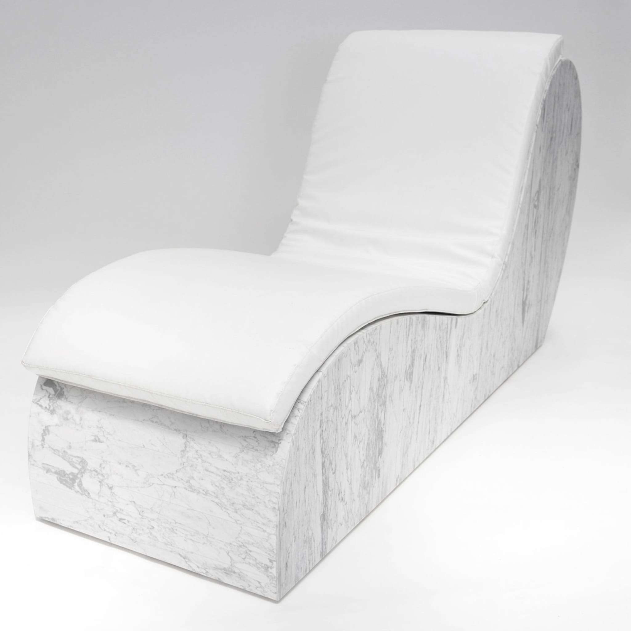 Ondalta Chaise Longue with Cushion - Alternative view 1