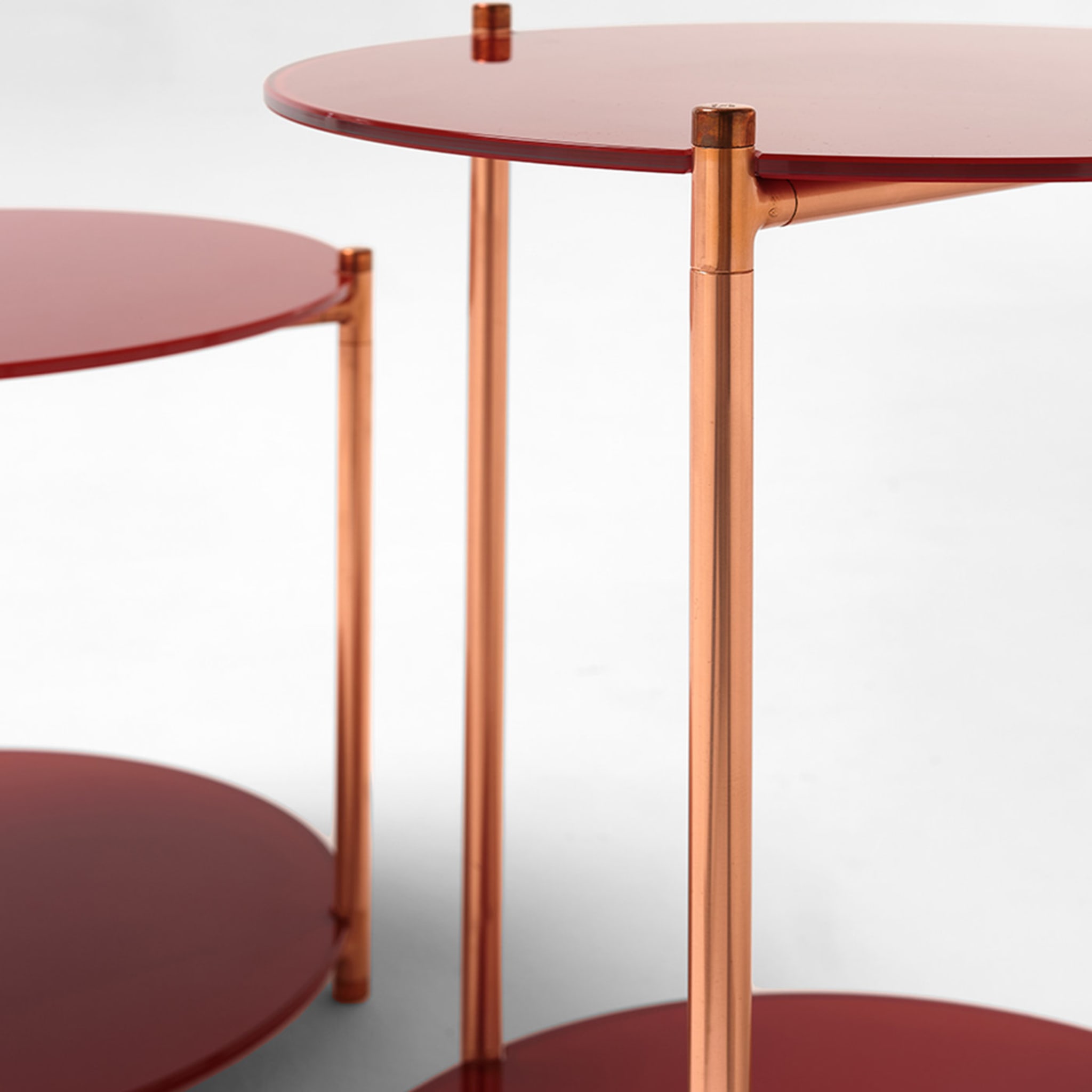Long Playing Low Side Table by Alberto Colzani - Alternative view 2