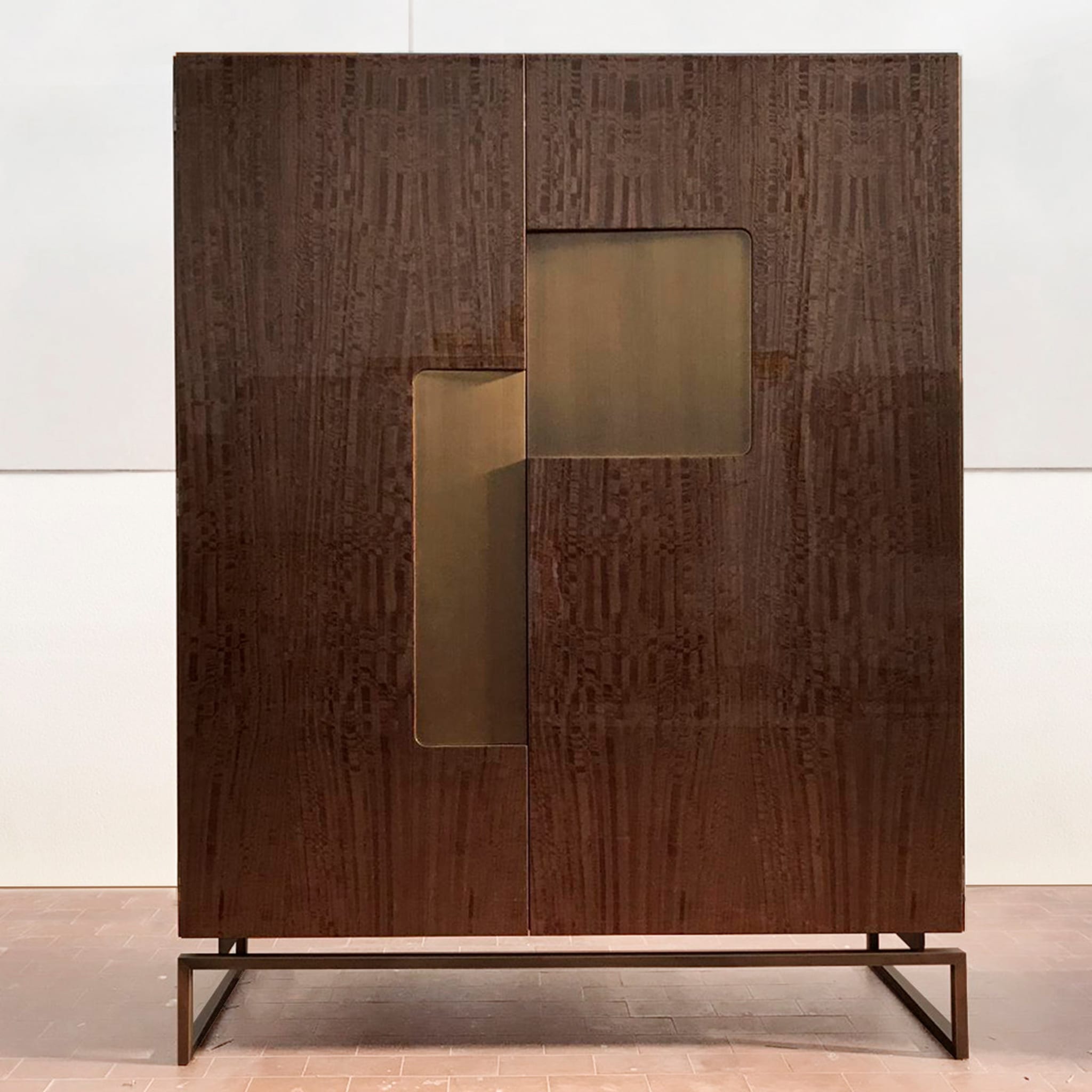 Giorgio 1 XL Eucalyptus Cabinet by Bosco Fair and Emanuele Genuizzi - Alternative view 2