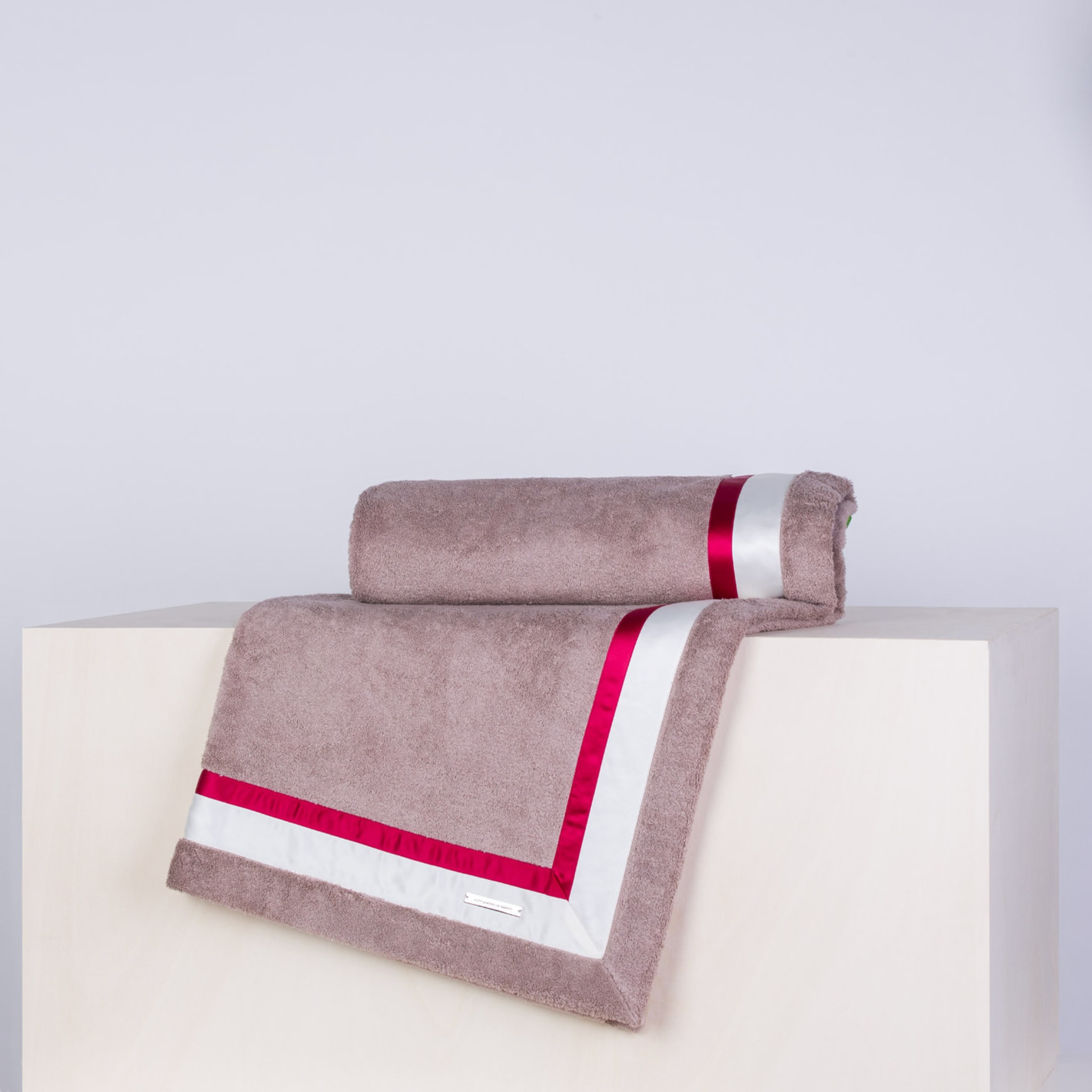 Dove-Grey and Red Beach Towel - Alternative view 3