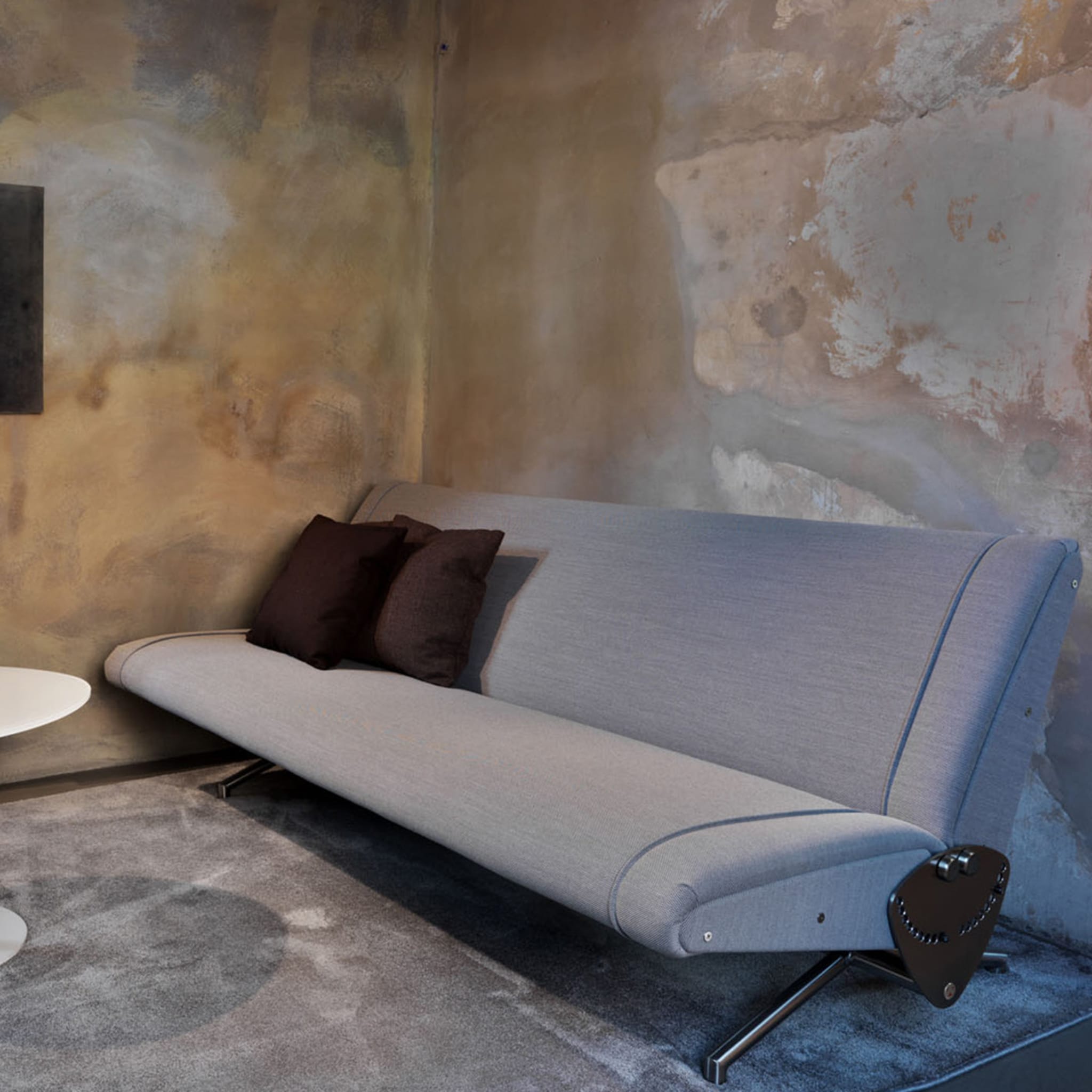 D70 Gray Sofa by Osvaldo Borsani - Alternative view 4