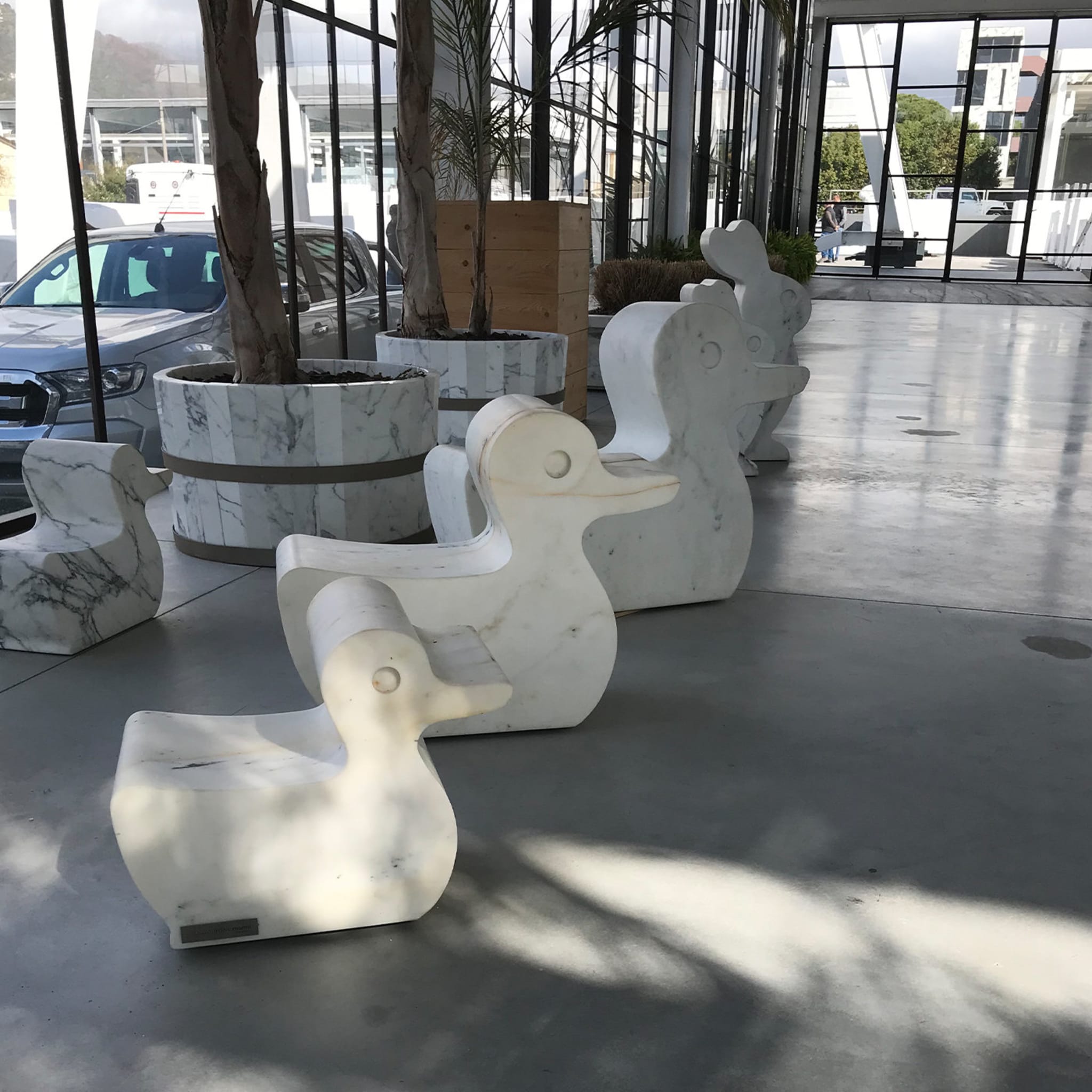 Paonazzo Carrara Marble Duck Sculpture by Eugenio Biselli  - Alternative view 5
