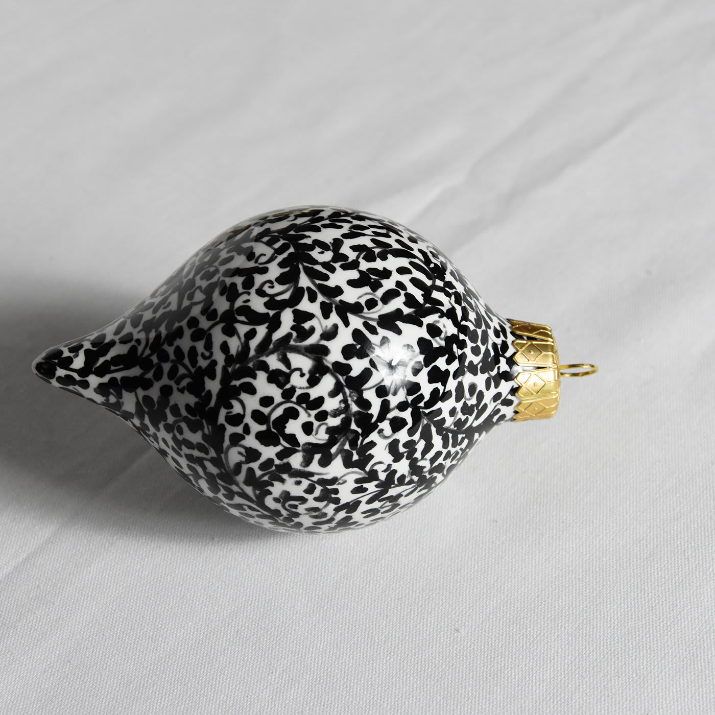 Black Floral Teardrop Christmas Ball Ornament  - Idea Ceramica