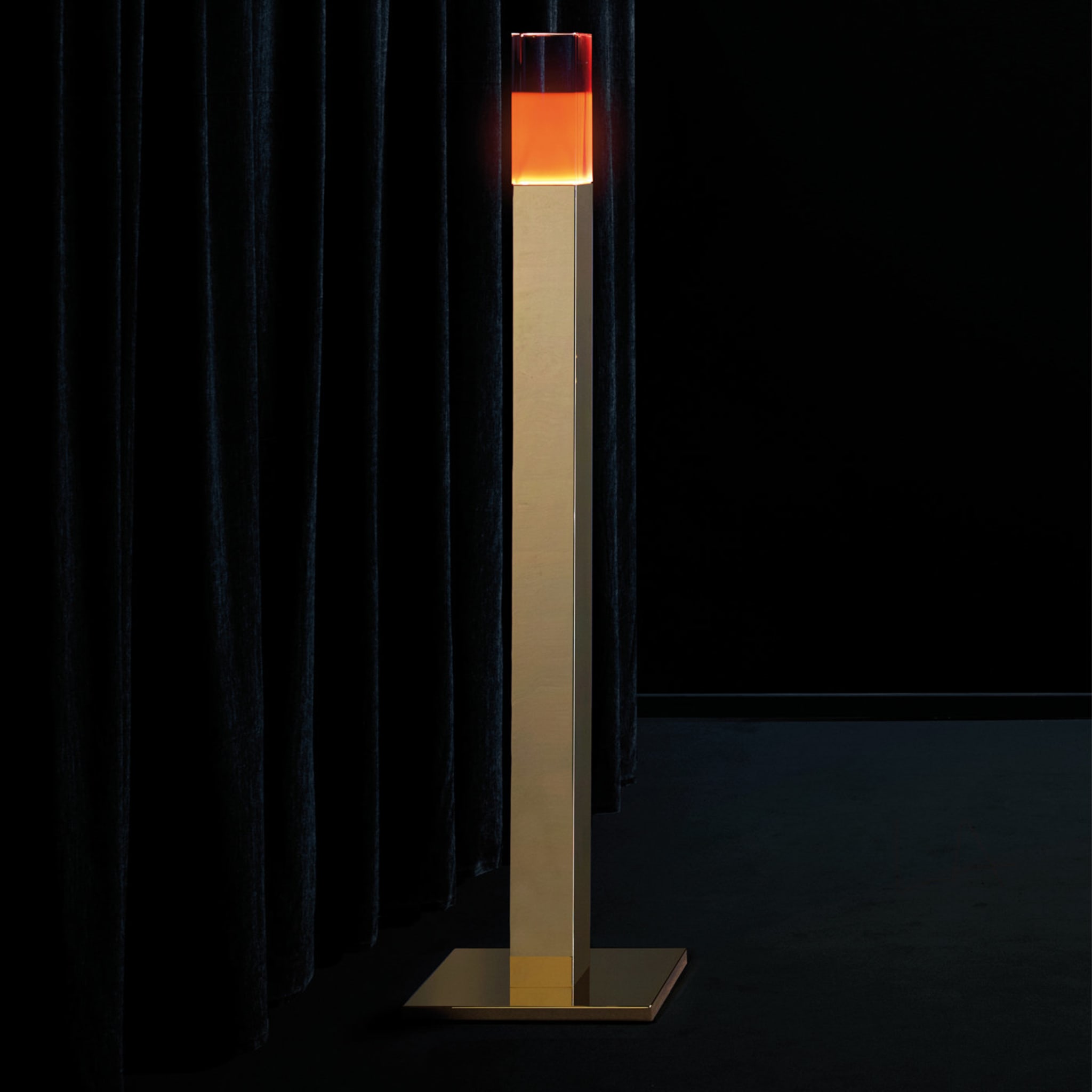 Giotto Gold Floor Lamp By Andrea Branzi - Alternative view 2