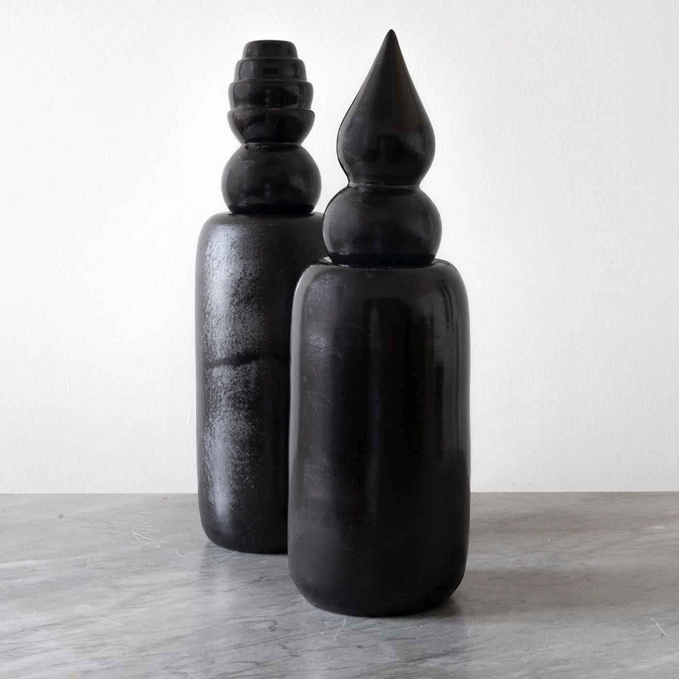 Botanica Black Vase with Artichoke Top - Gianfranco Conte