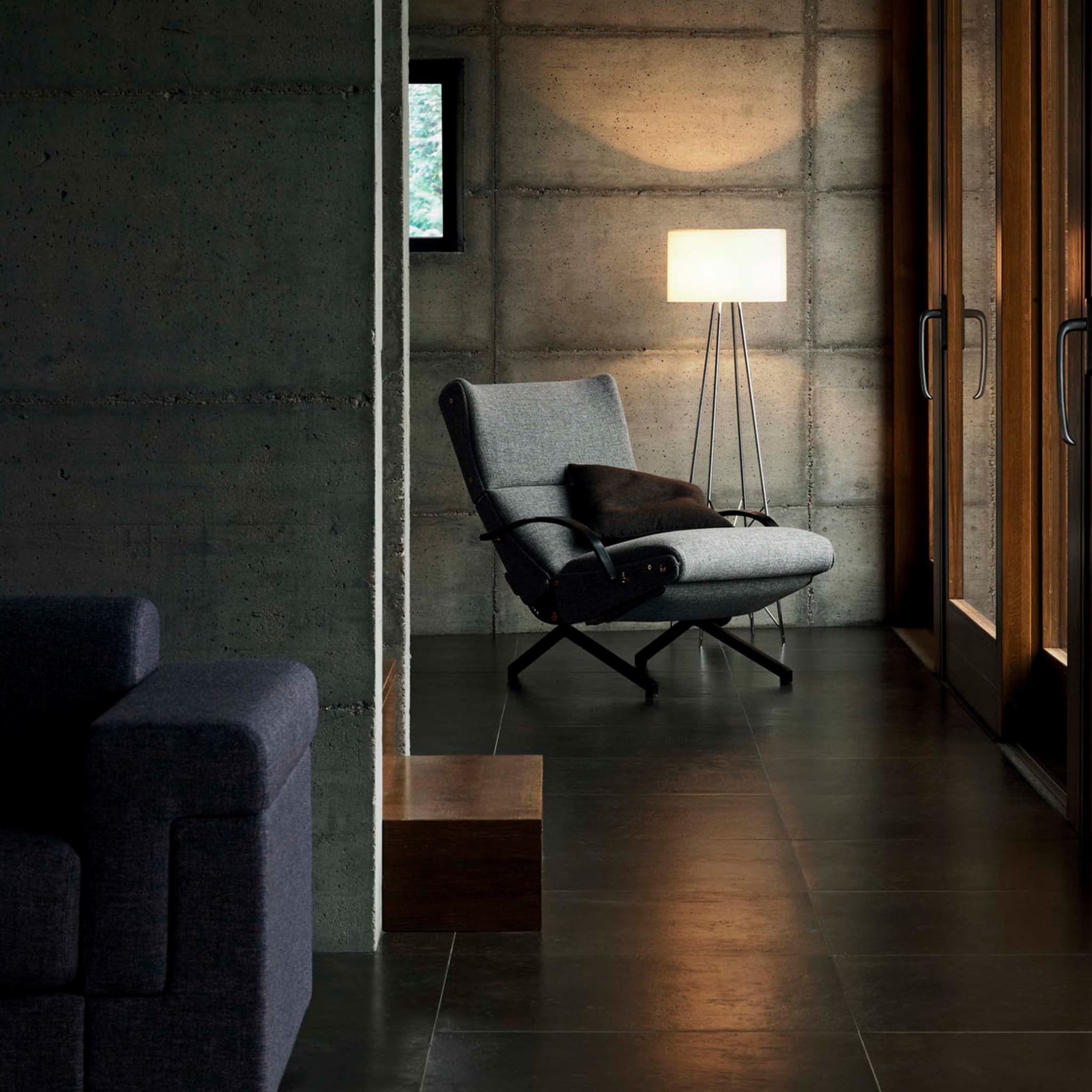 P40 Gray Lounge Armchair by Osvaldo Borsani - Alternative view 3