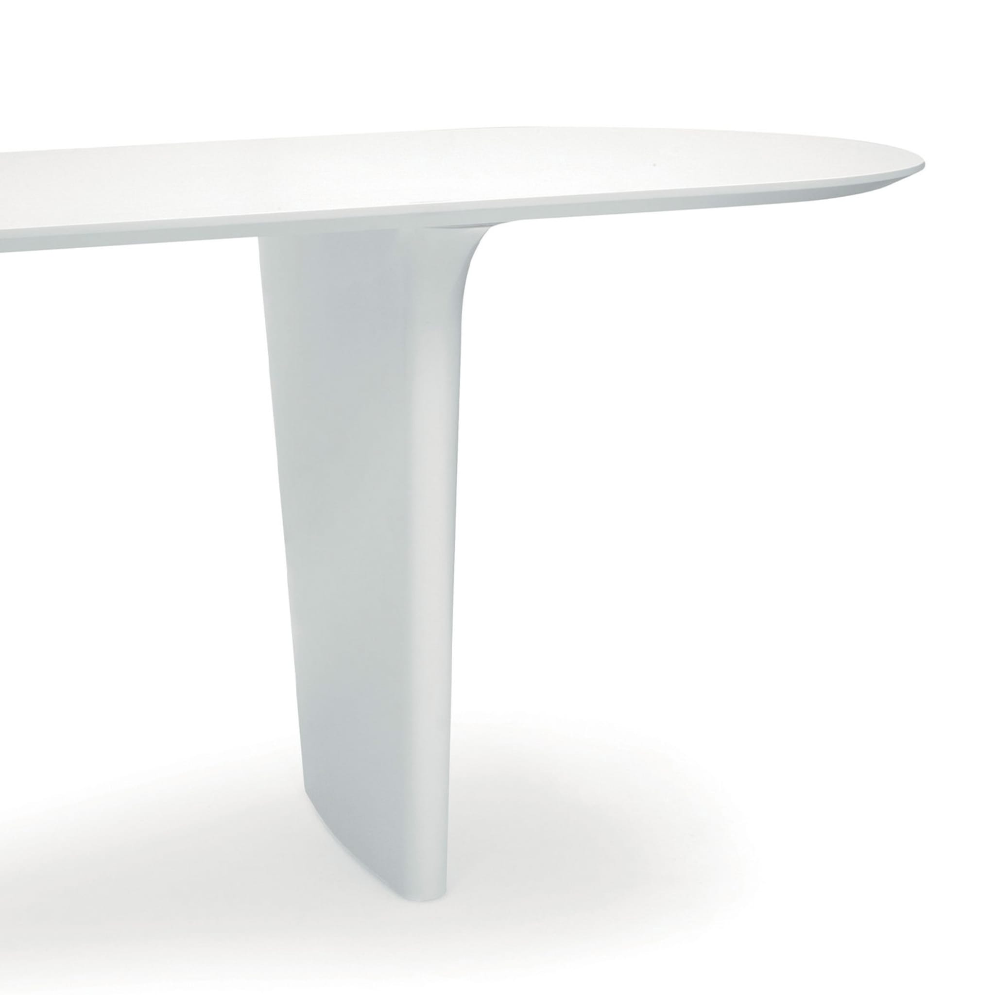 Shift White Desk by Foster + Partners - Alternative view 2