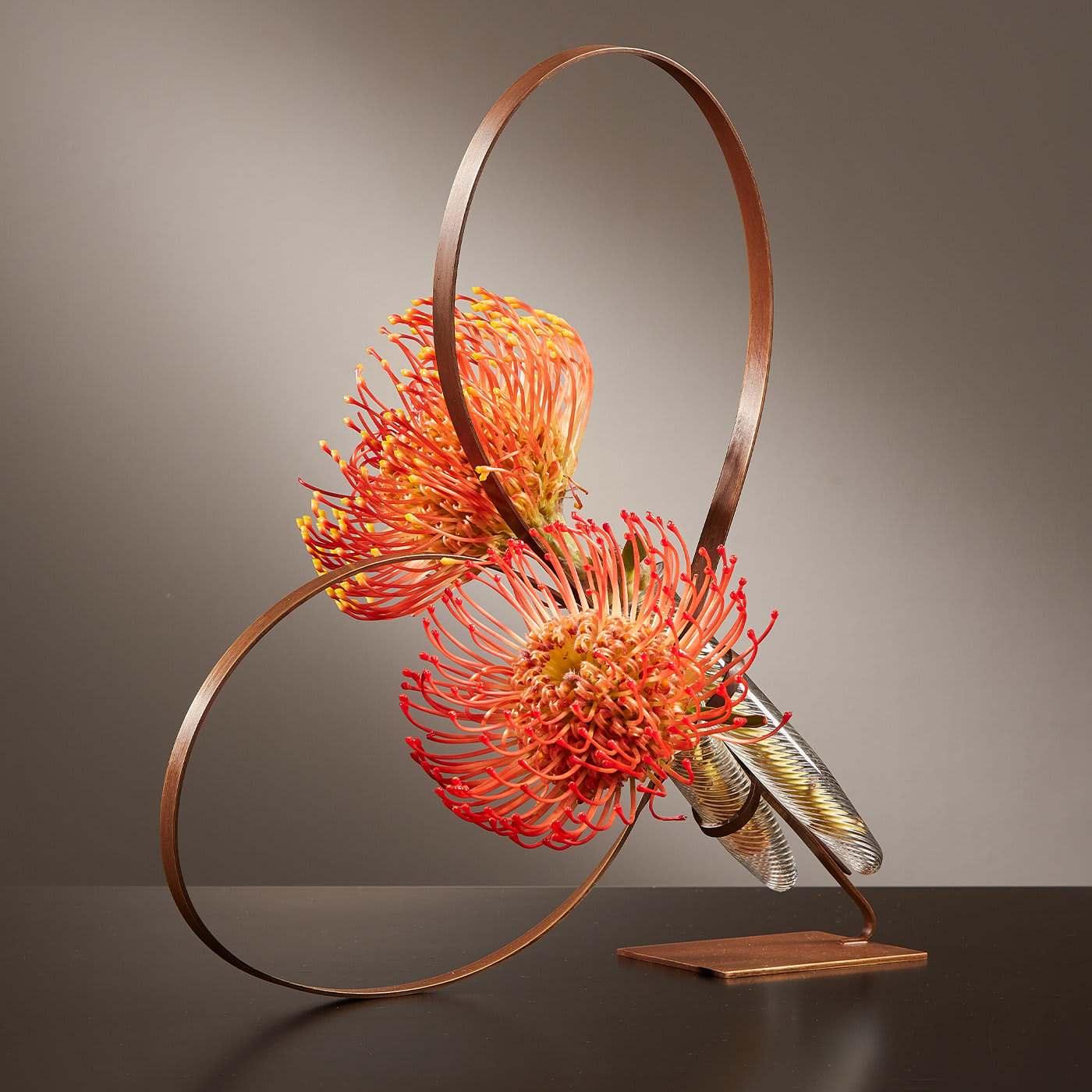 Duo Swirl Bronze Flower Holder - Art Flower Maker
