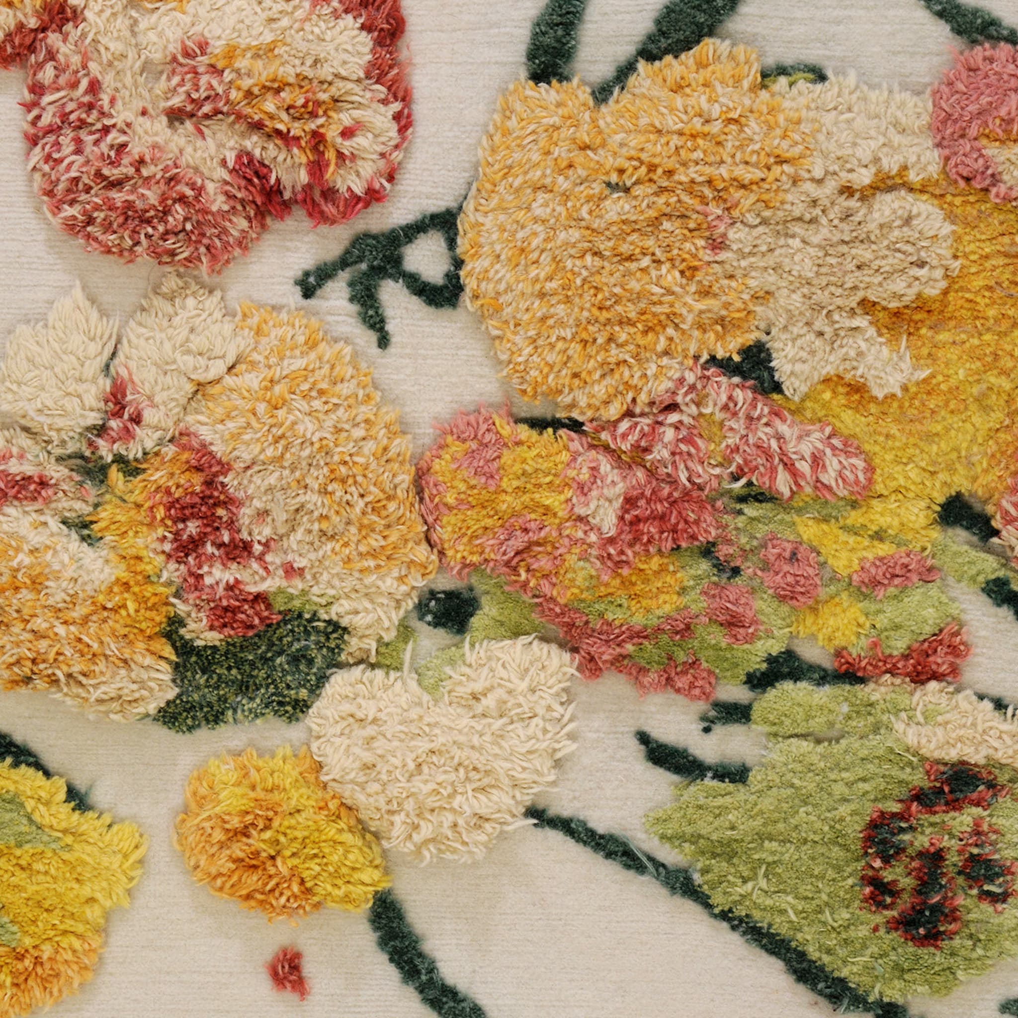 Faded Bouquet Tapestry - Alternative view 2