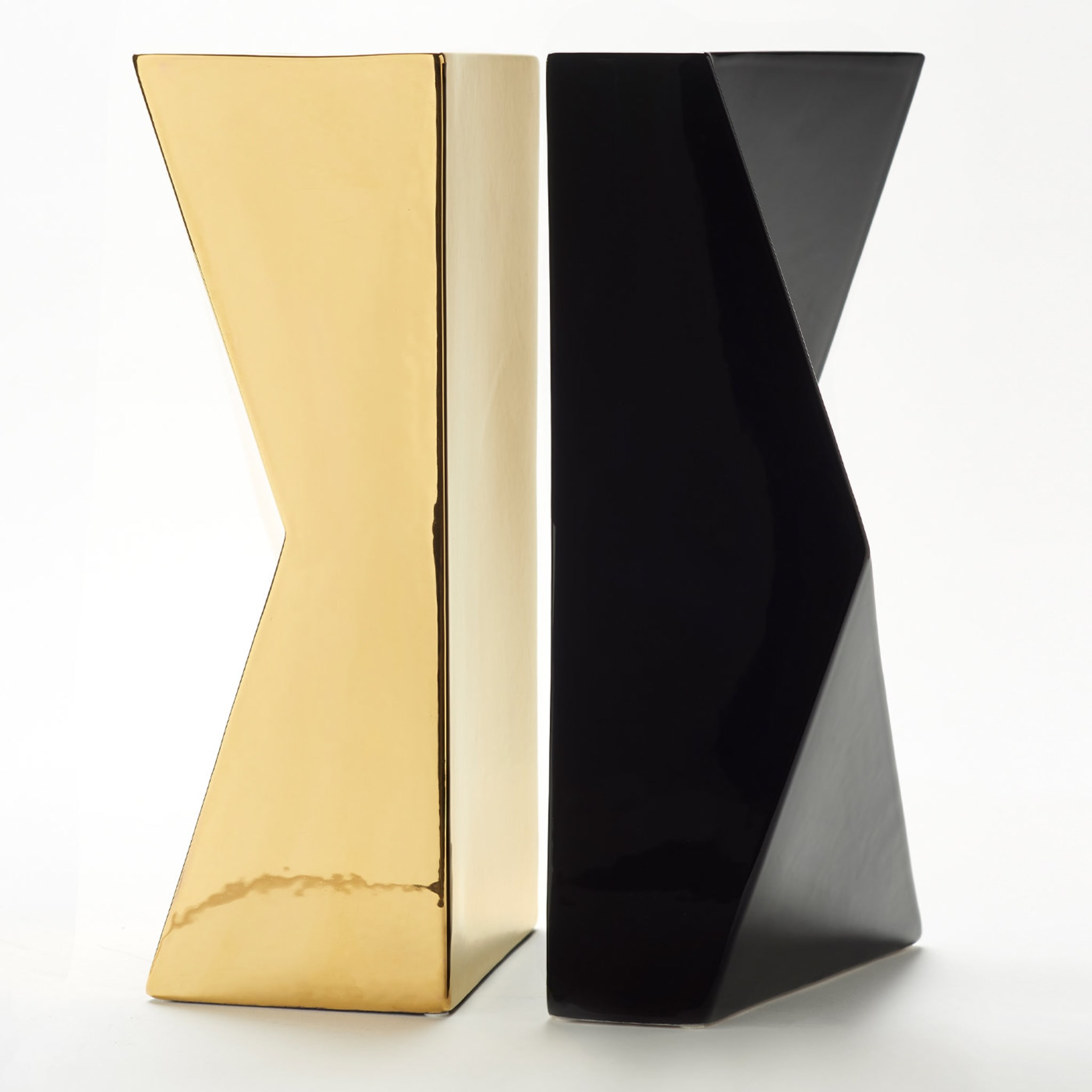 Verso Set of 2 Gold and Black Vases by Antonio Saporito - Alternative view 1