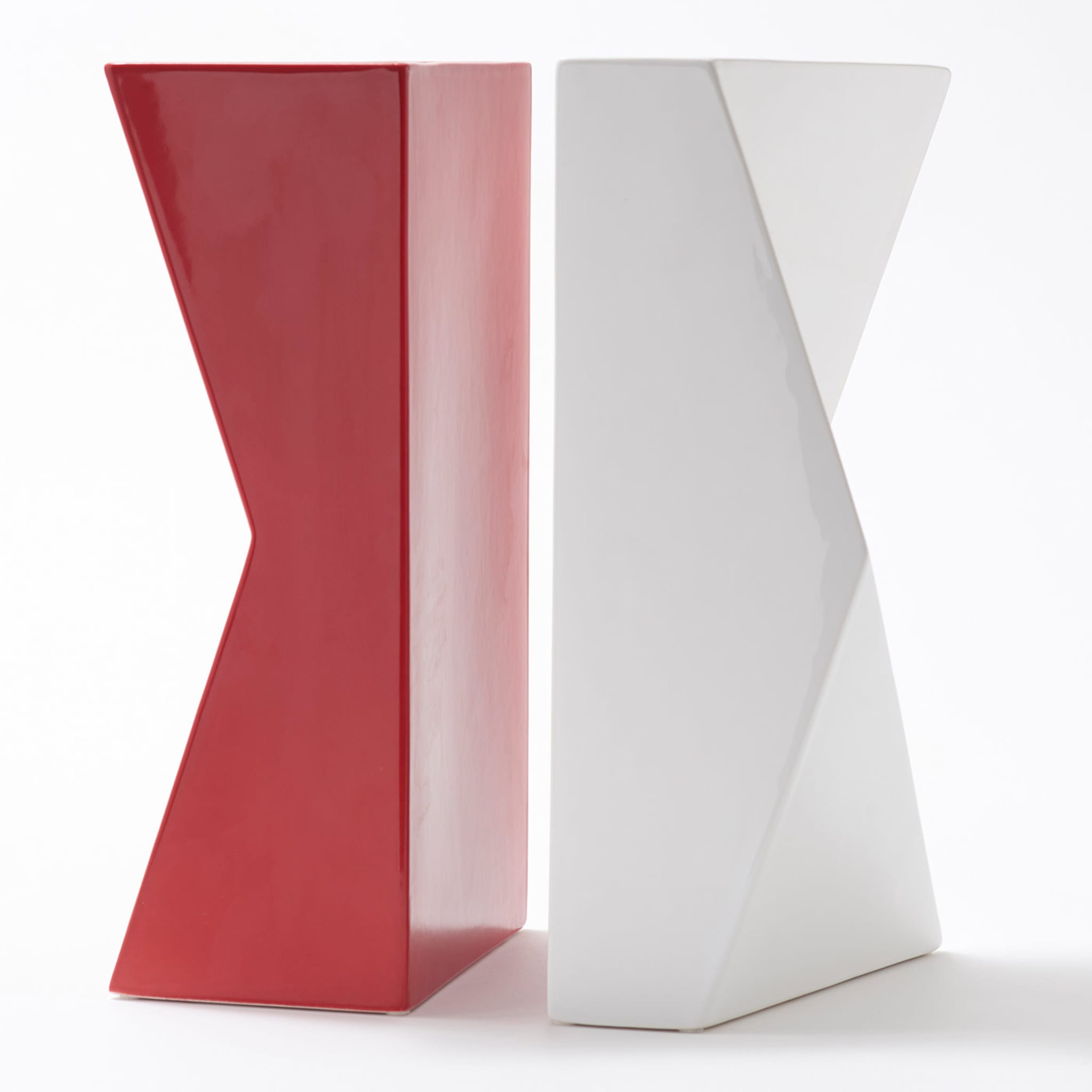 Verso Set of 2 Red and White Vases by Antonio Saporito - Alternative view 2