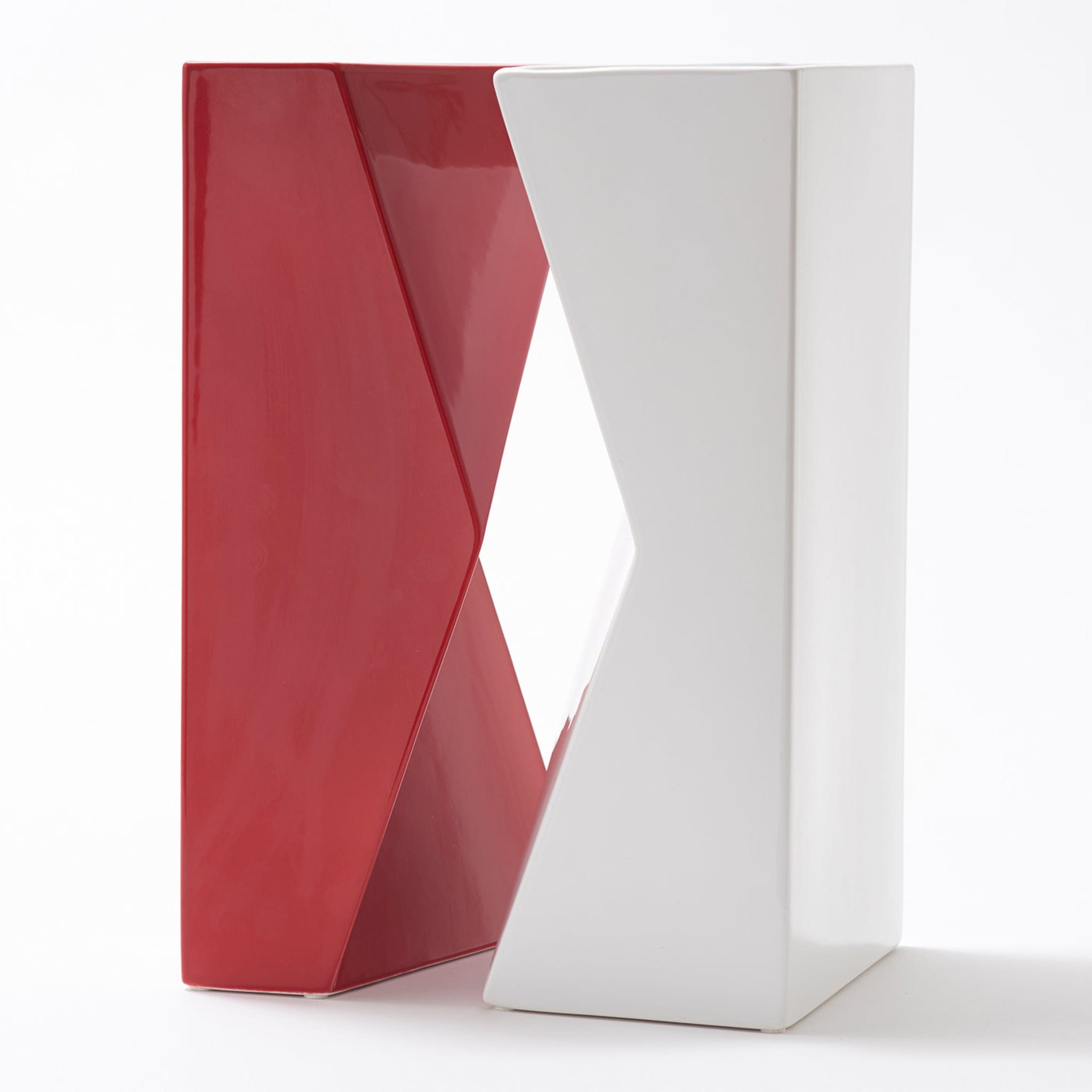 Verso Set of 2 Red and White Vases by Antonio Saporito - Alternative view 3