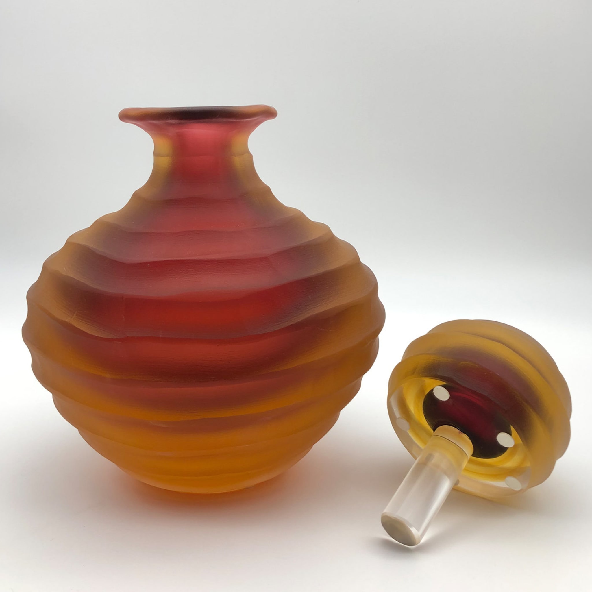 Low Amber Bottle by Achille D'Este and Renzo Vianello - Alternative view 2