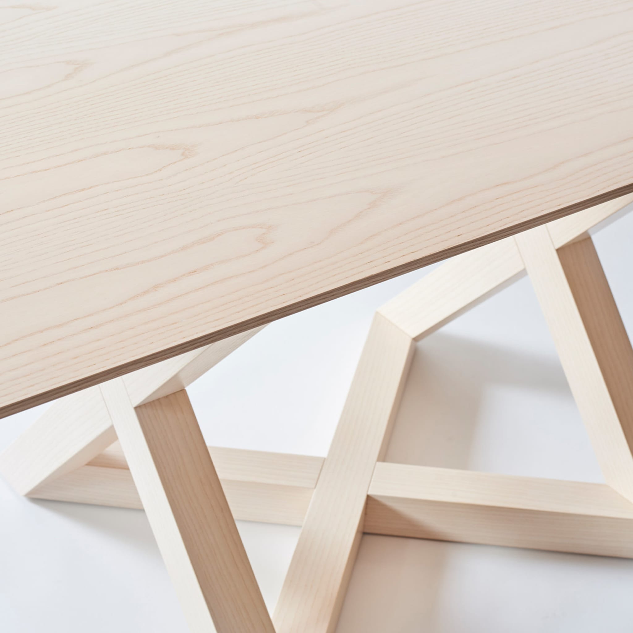 RK Wooden Dining Table by Antonio Saporito - Alternative view 1