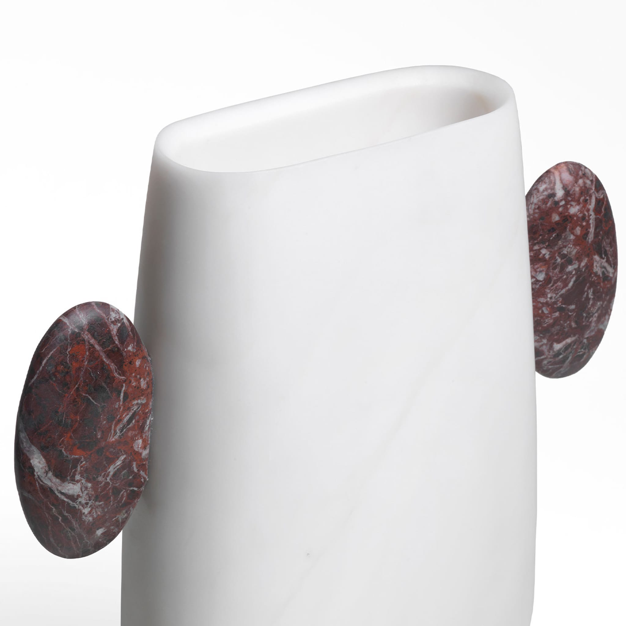 Vase Pietro White Michelangelo/Red Levanto de Matteo Cibic - Vue alternative 2
