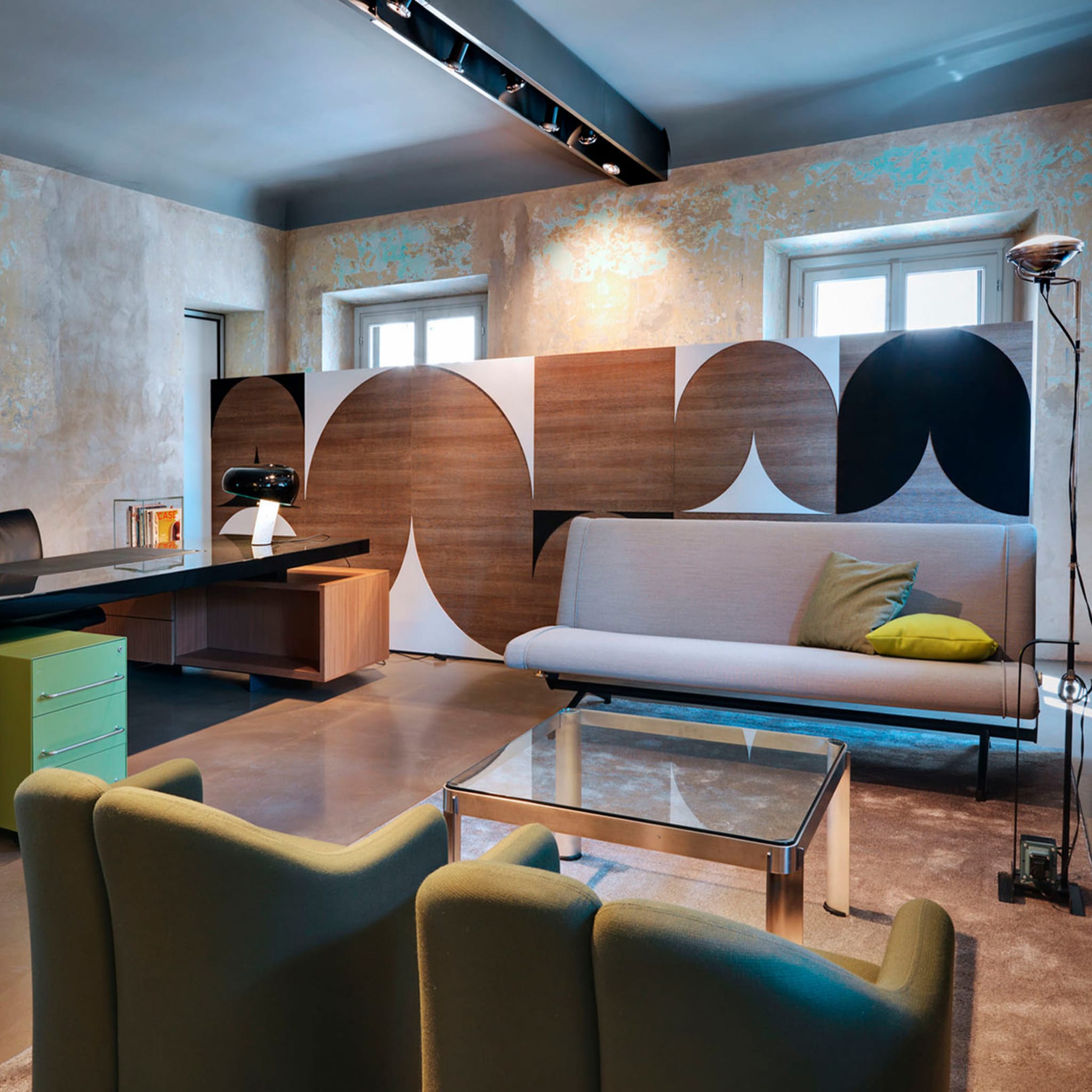 D70 Beige Sofa by Osvaldo Borsani - Alternative view 1