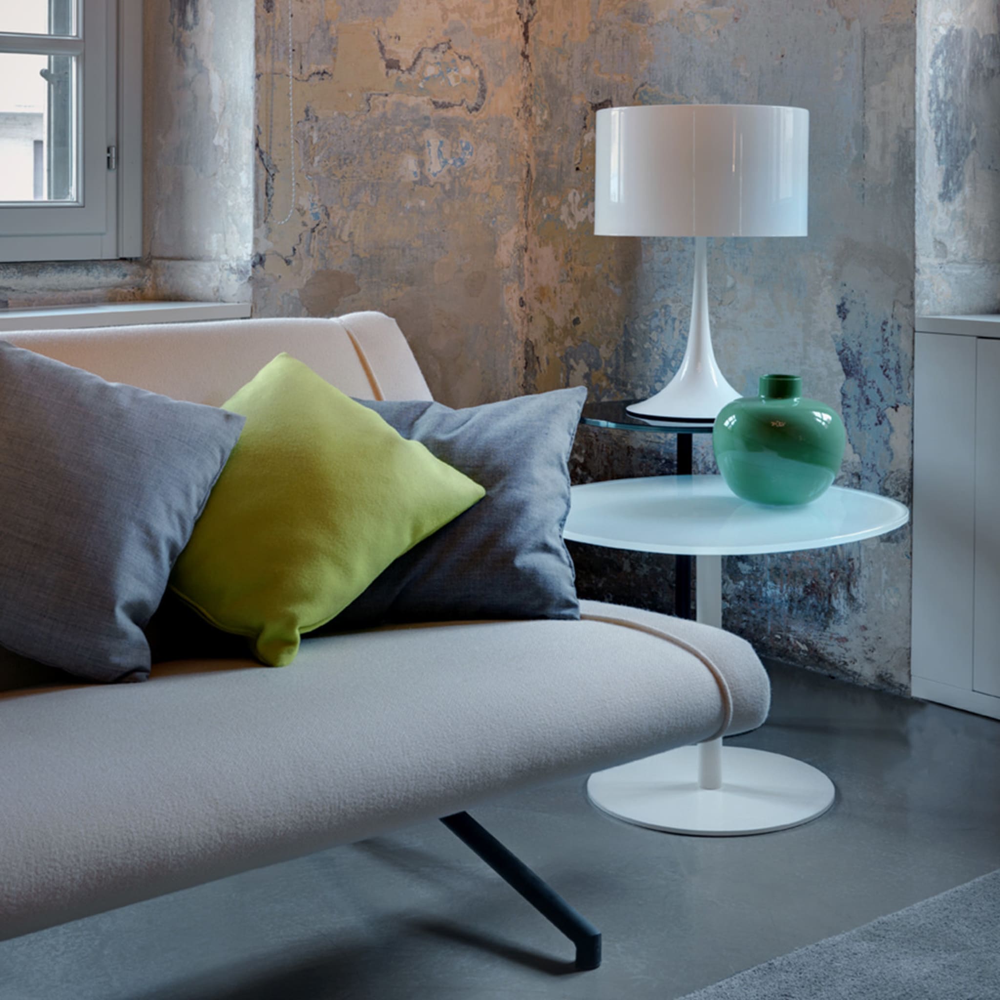 D70 Beige Sofa by Osvaldo Borsani - Alternative view 2