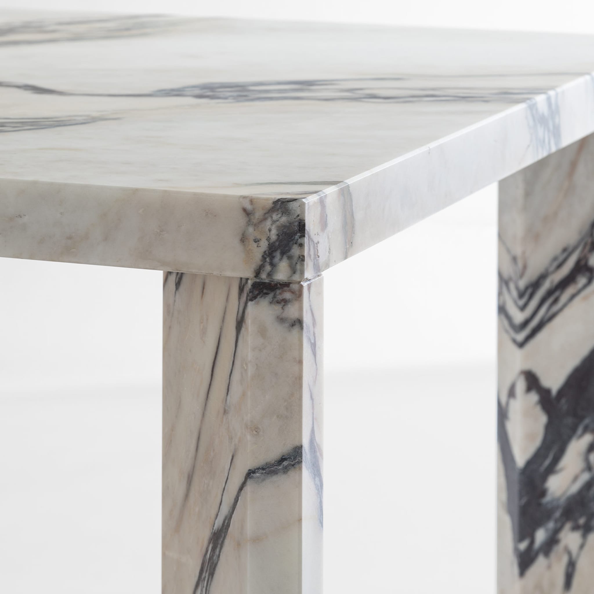 Velasca Dining Table - Alternative view 3