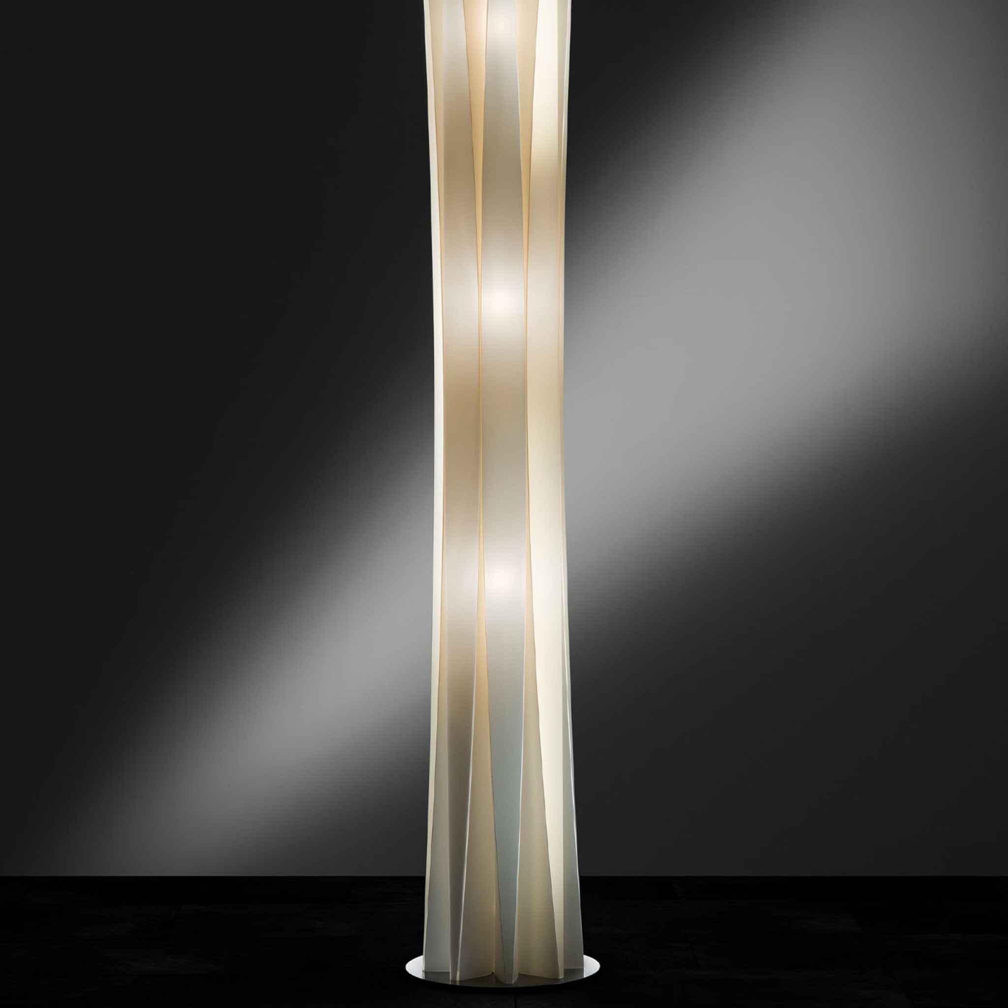 Bach XL Gold Floor Lamp by Francesco Paretti - Alternative view 1