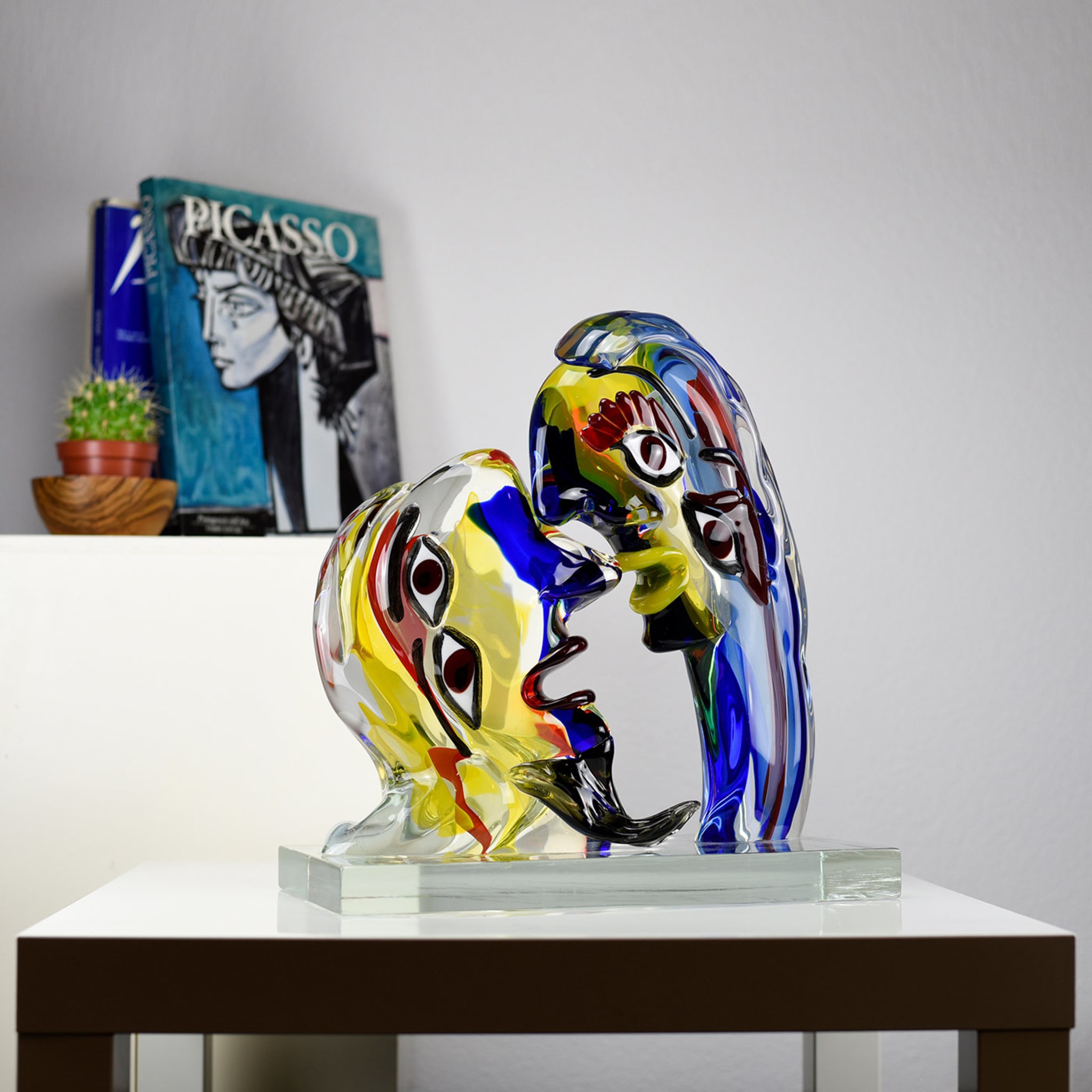 Il Bacio Polychrome Glass Sculpture - Alternative view 3
