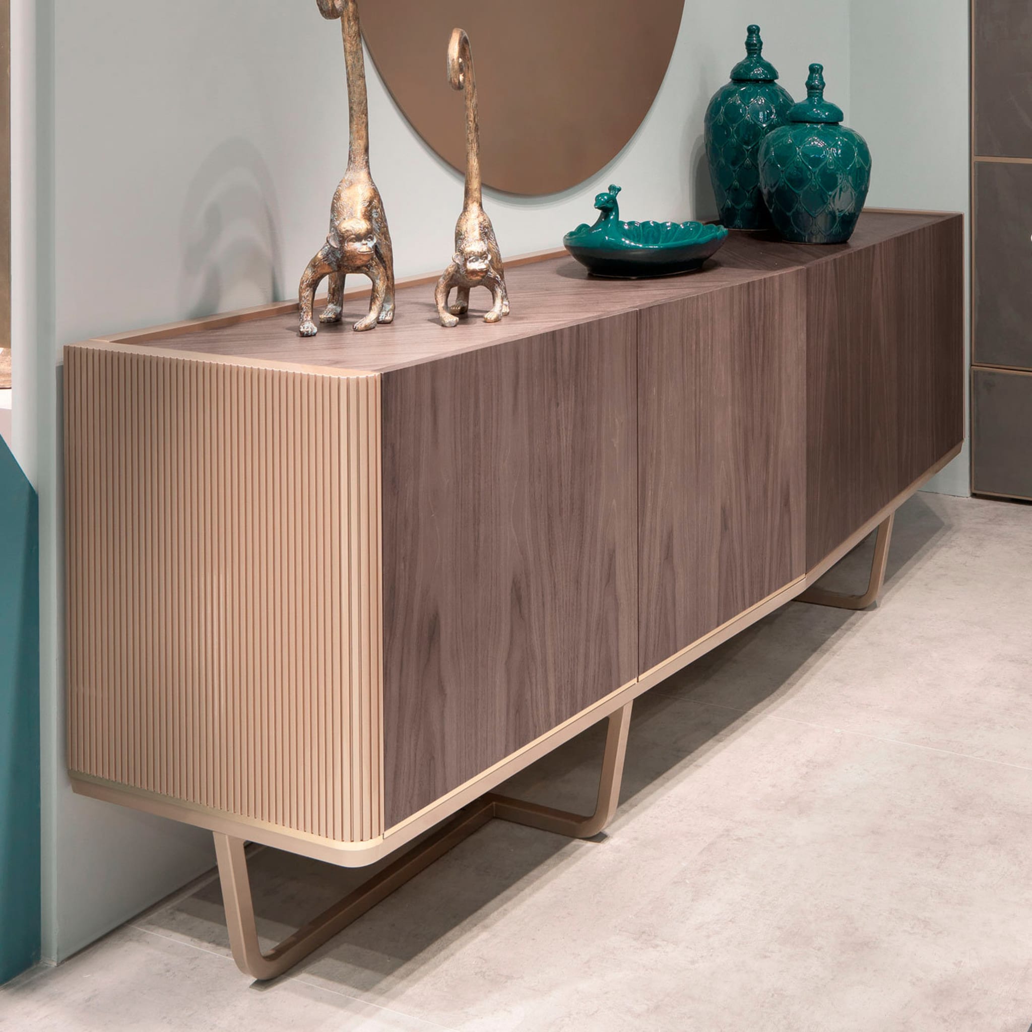 Beverly 4-Door Canaletto Sideboard by Silvano Del Guerra - Alternative view 2