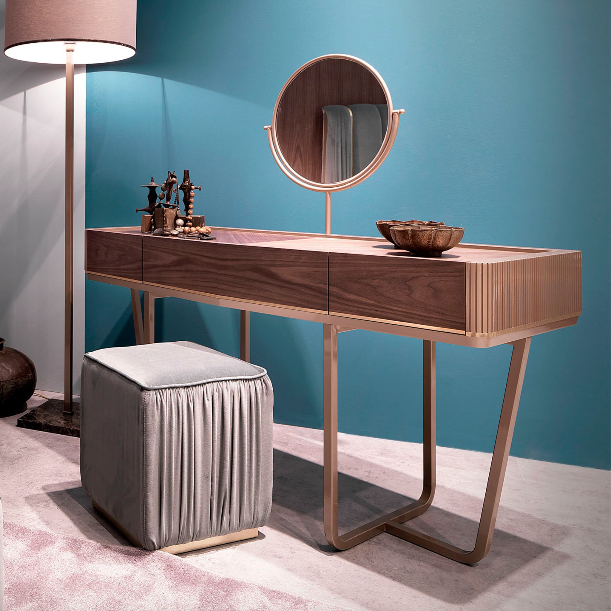 Beverly Canaletto Vanity Desk by Silvano Del Guerra - Alternative view 3