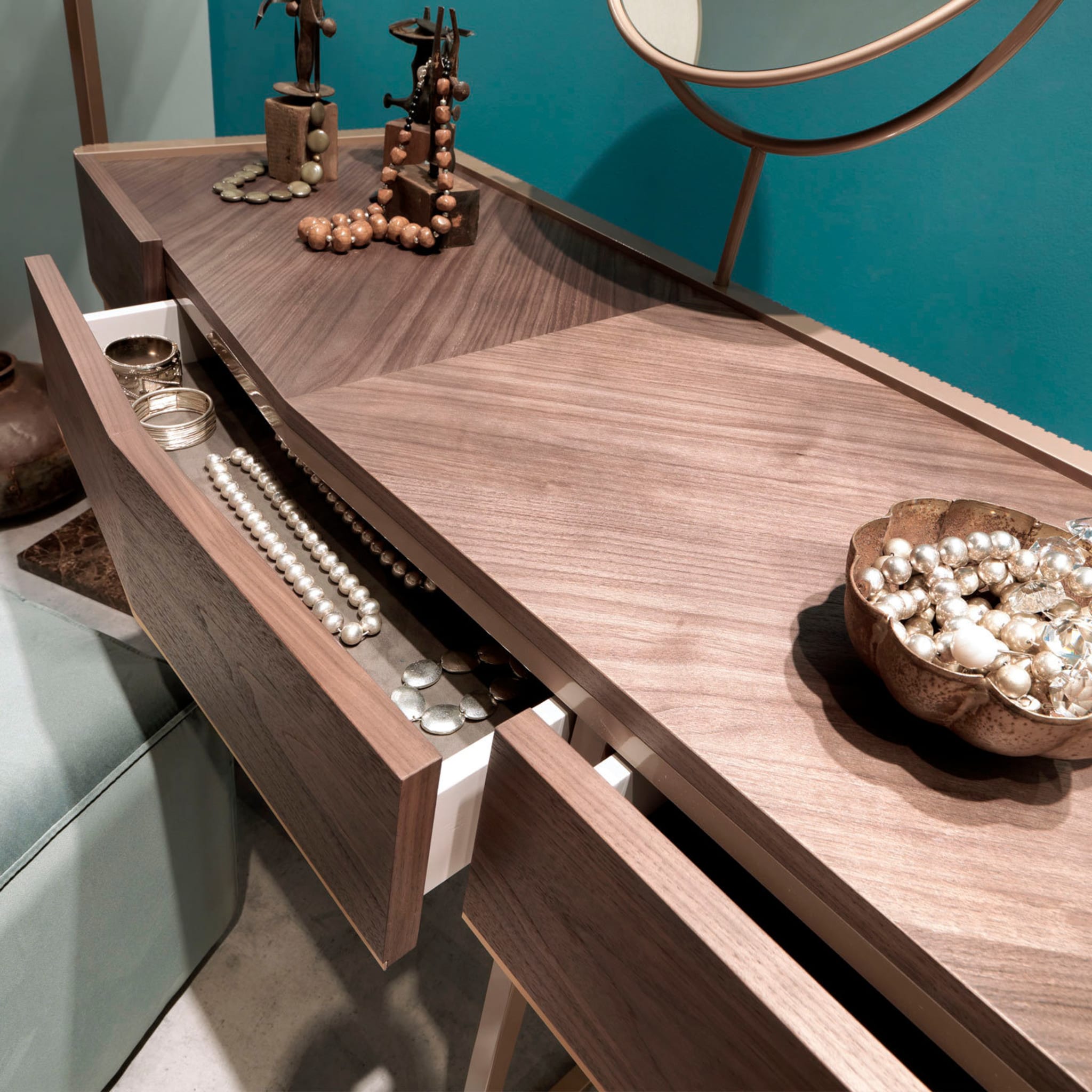 Beverly Canaletto Vanity Desk by Silvano Del Guerra - Alternative view 4