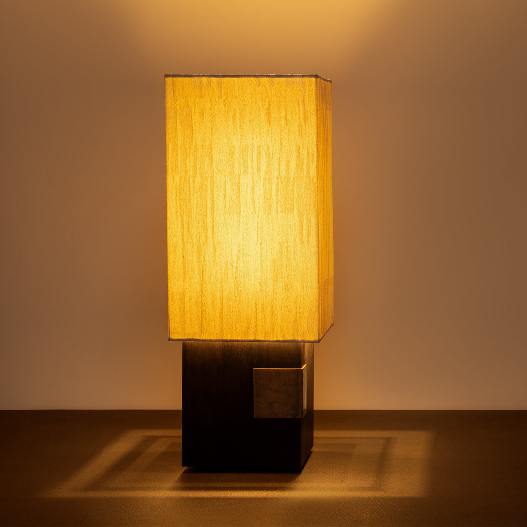Orphée Noir Right Sensor Table Lamp - Alternative view 5