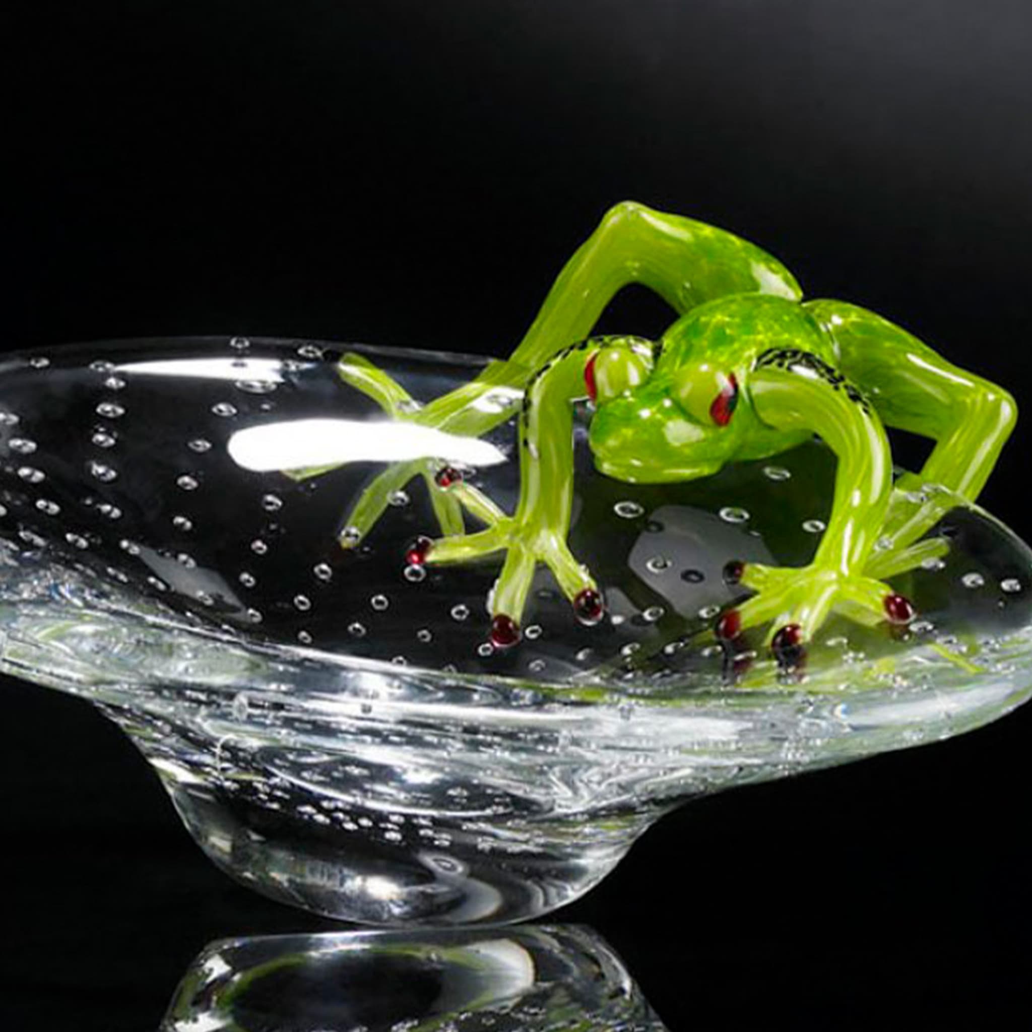 Round Bowl with Green Frog - Alternative view 1