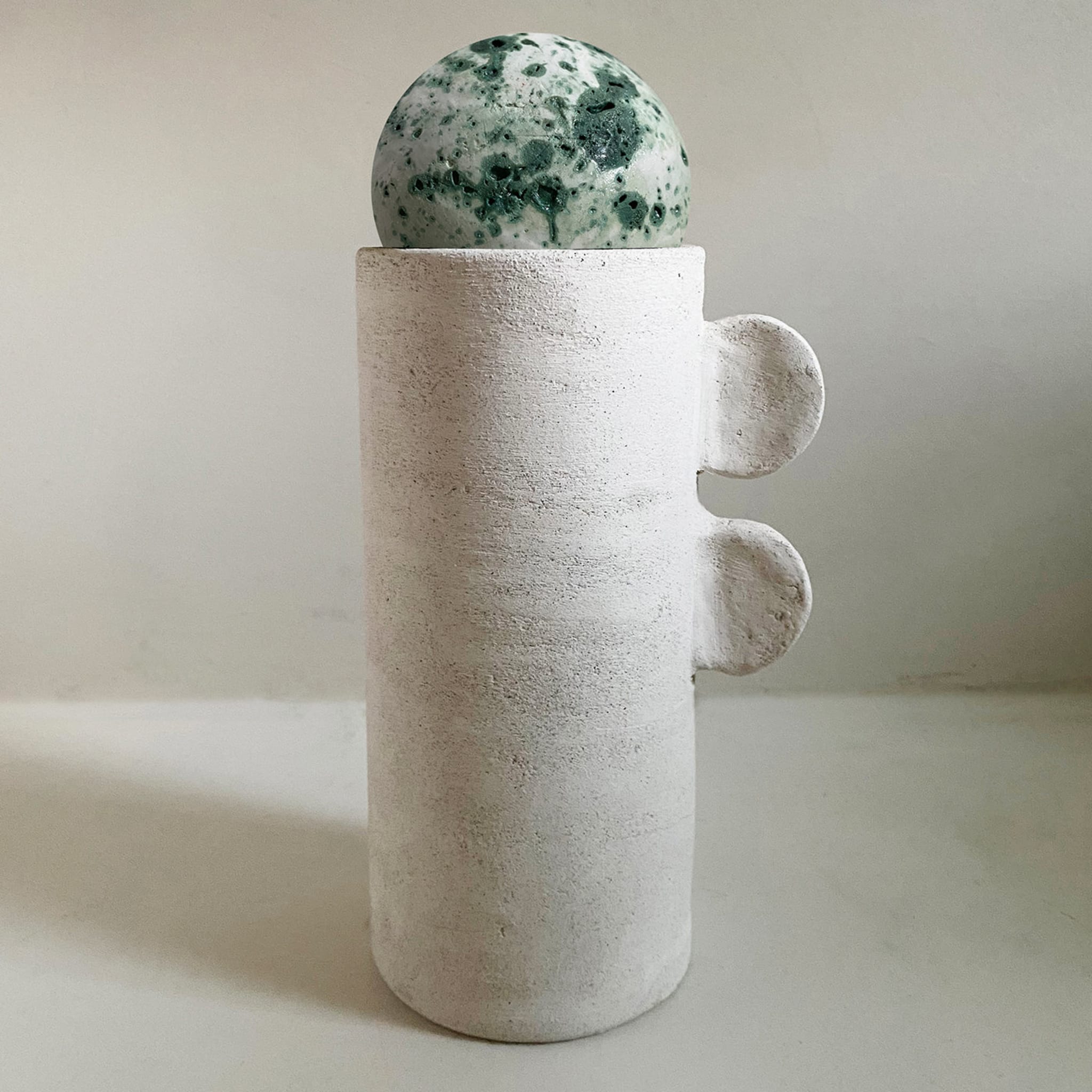 Materia Green Vase by Stefania Loschi - Alternative view 1
