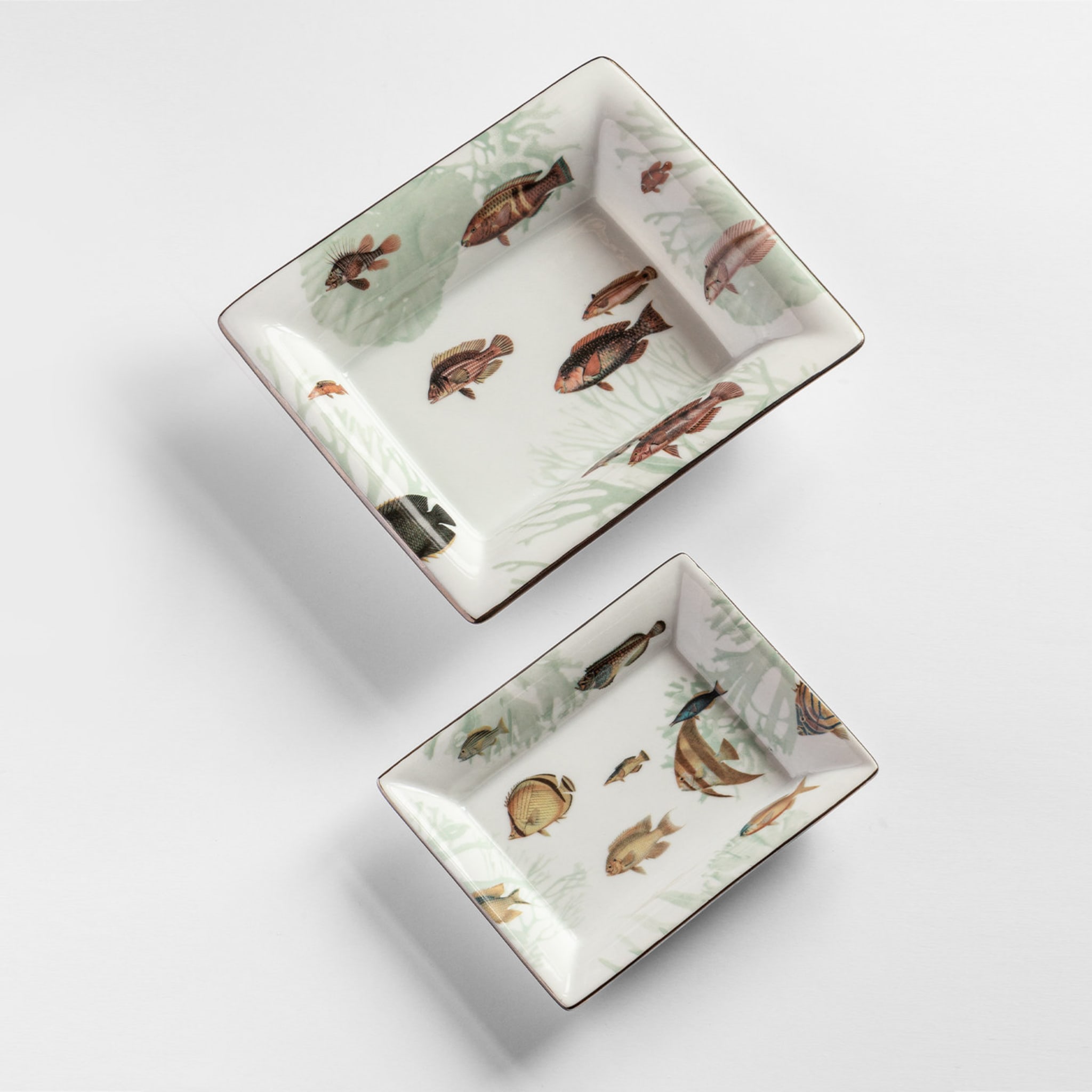 Amami Set Of Porcelain Ashtray And Vide-Poche With Tropical Fish - Alternative view 1