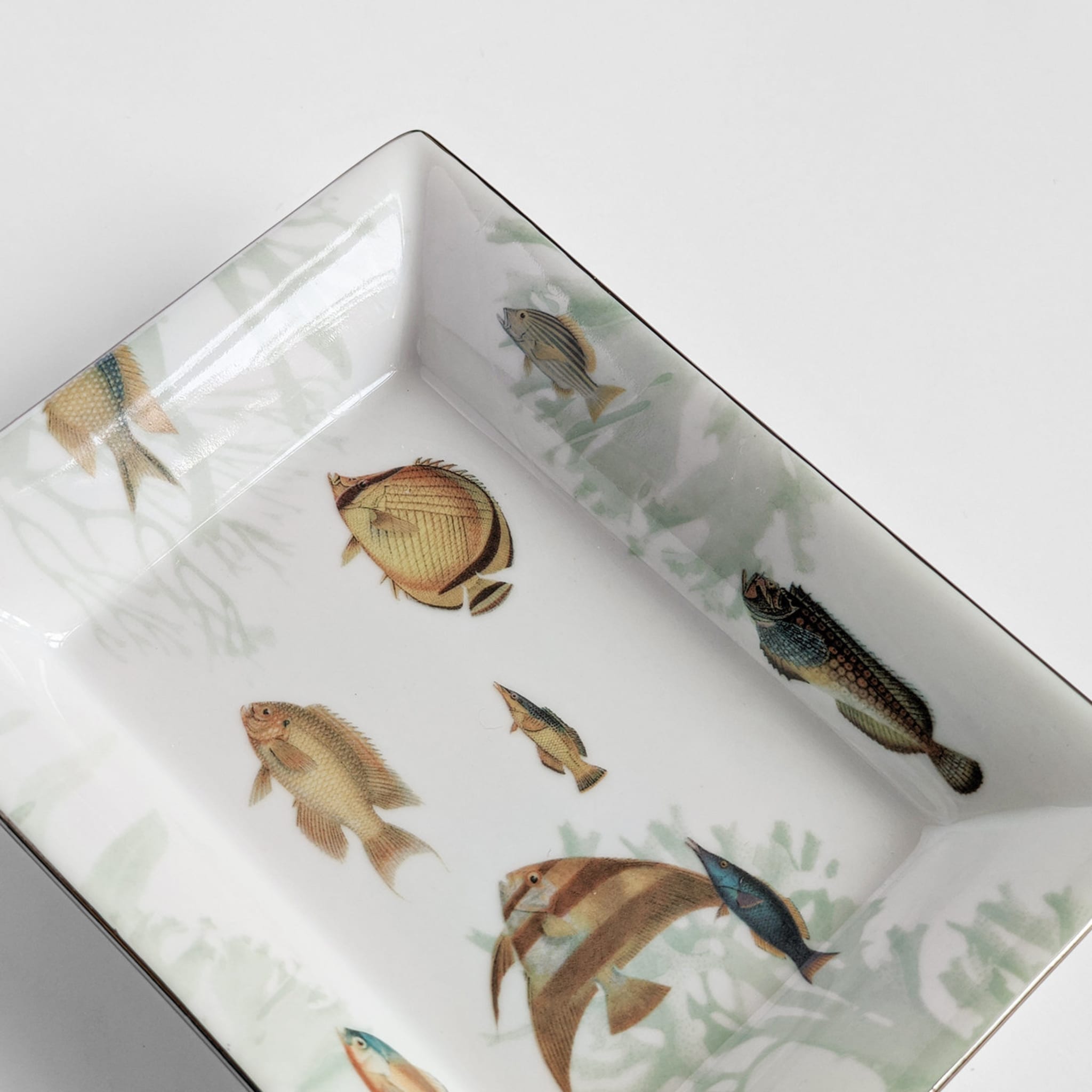 Amami Set Of Porcelain Ashtray And Vide-Poche With Tropical Fish - Alternative view 5
