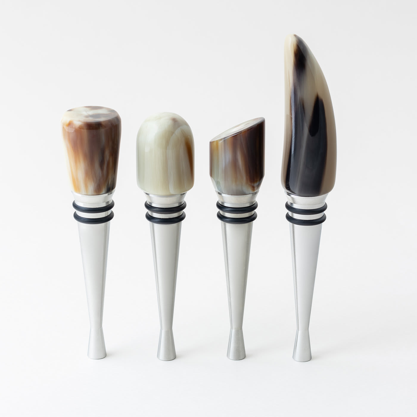 Set of 4 Wine Stoppers in Natural Horn - Zanchi 1952