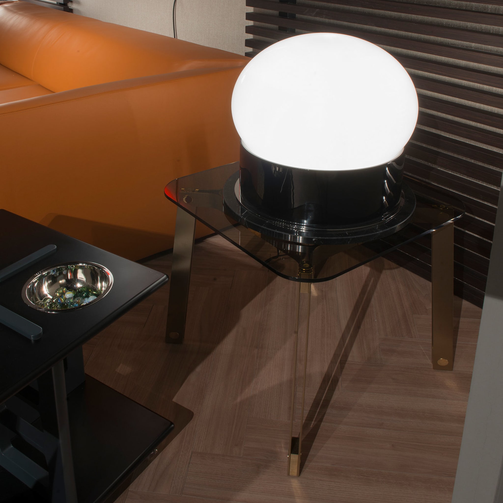 Maria Black Table Lamp by Ynterior Lab - Alternative view 4