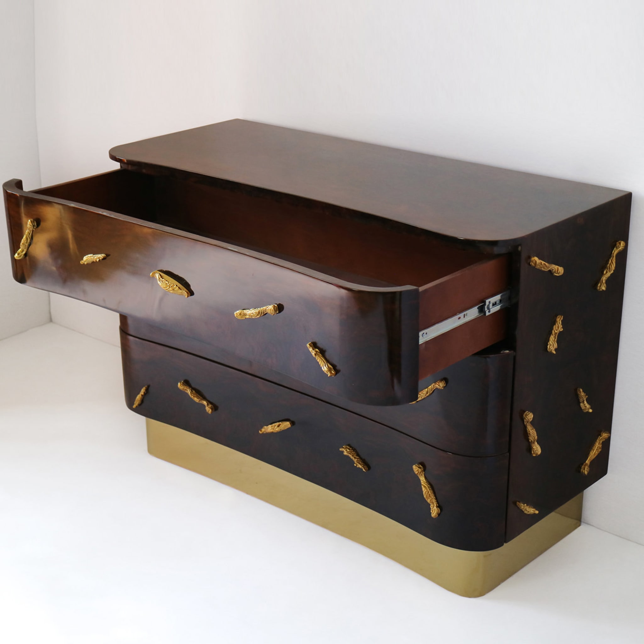 Mahogany Briar Root Chest of Drawers - Alternative view 5