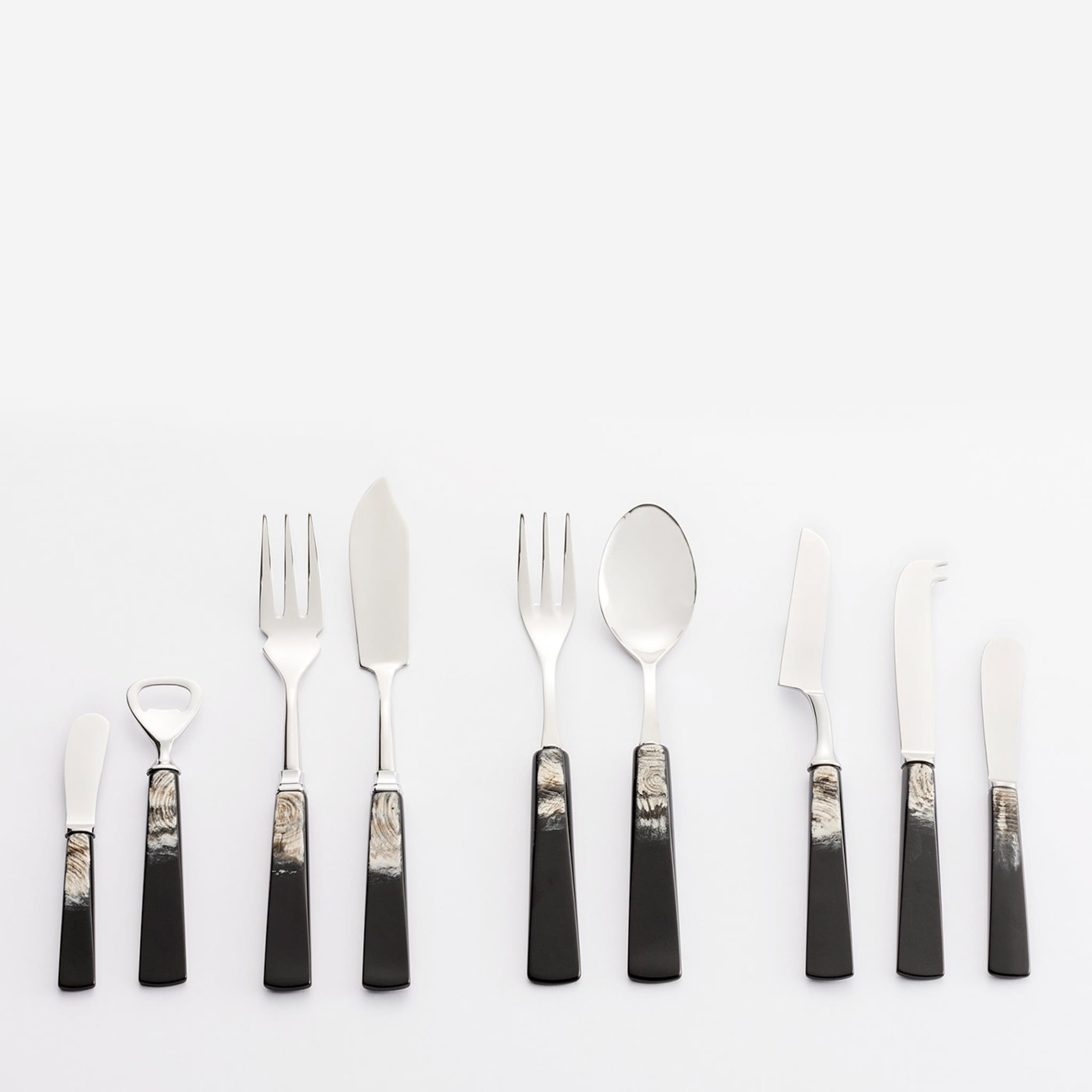 Zanthus Set of Serving Cutlery - Alternative view 1