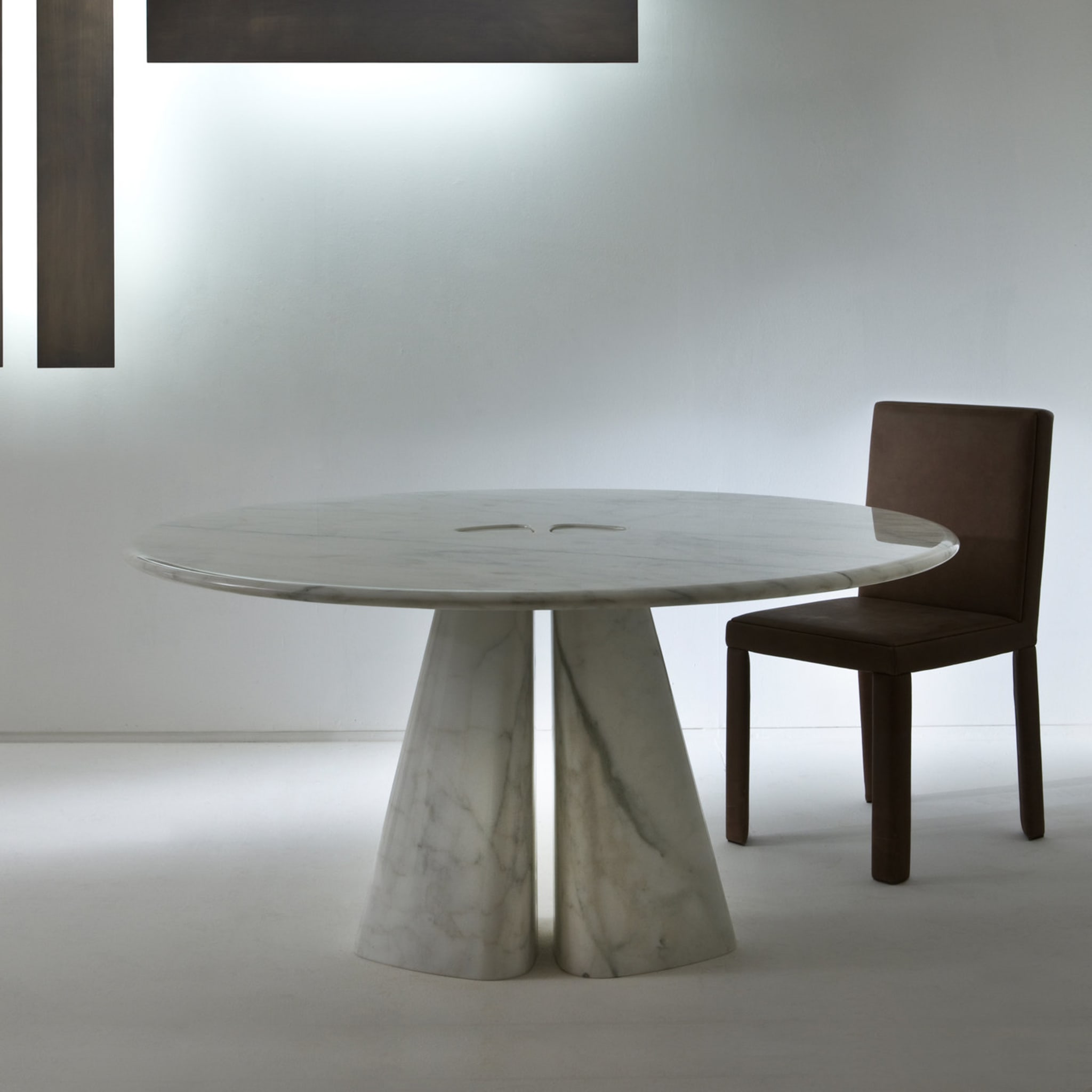 Raja Round Table by Bartoli Design - Alternative view 1
