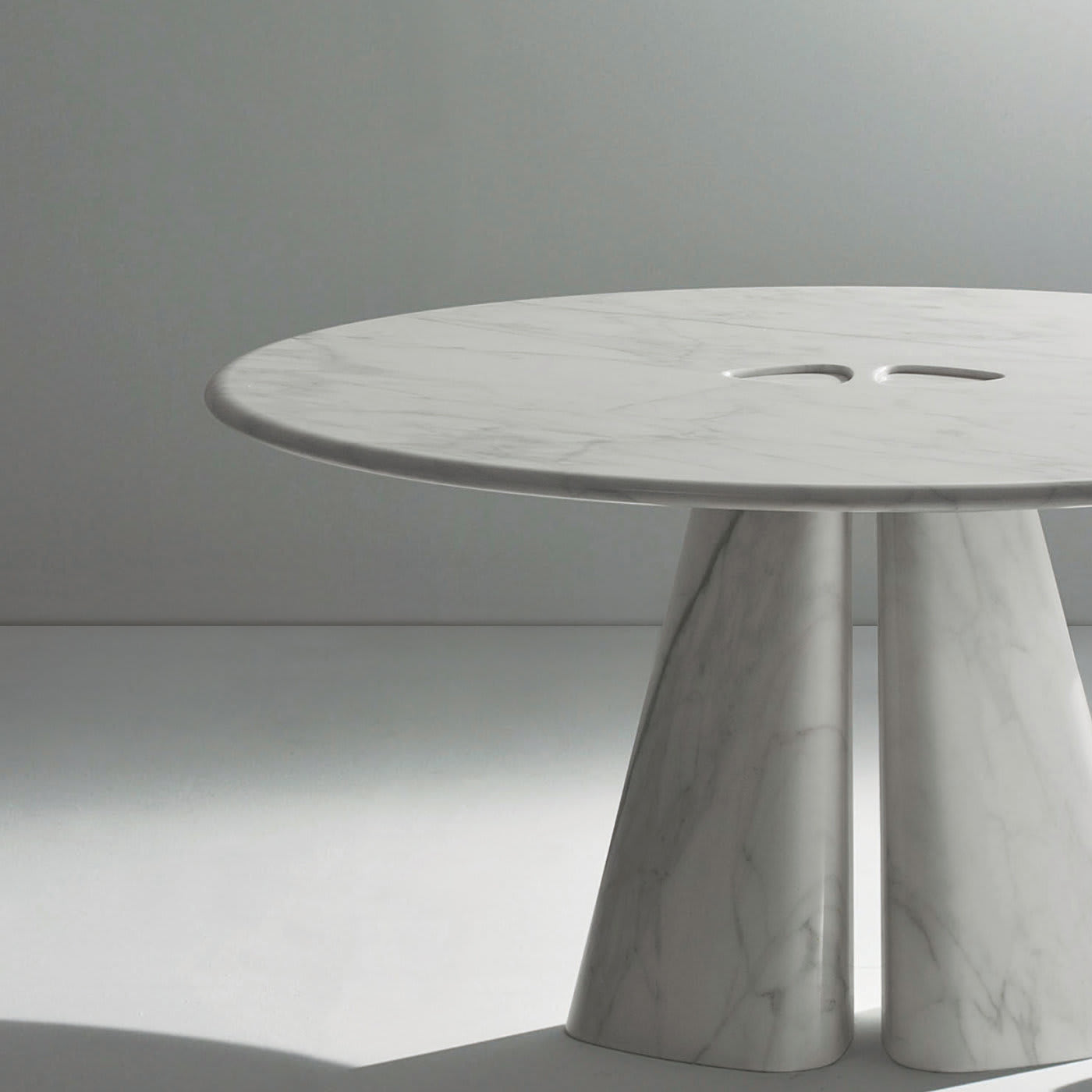 Raja Round Table by Bartoli Design - Laura Meroni