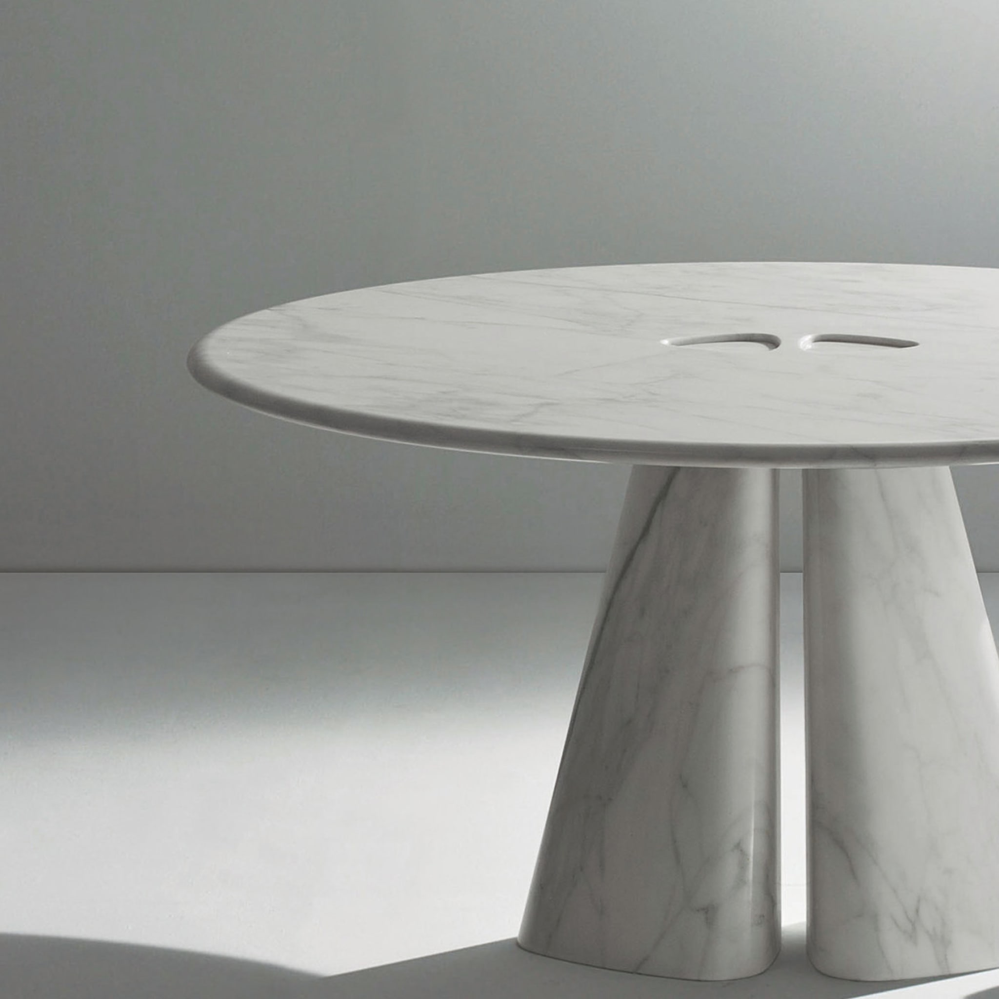 Raja Round Table by Bartoli Design - Alternative view 4